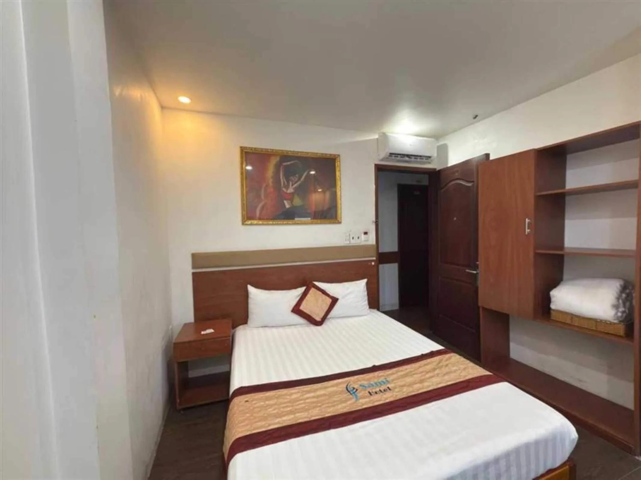 Other, Bed in Collection O Eva Hotel District 8 Near Ben Thanh Market