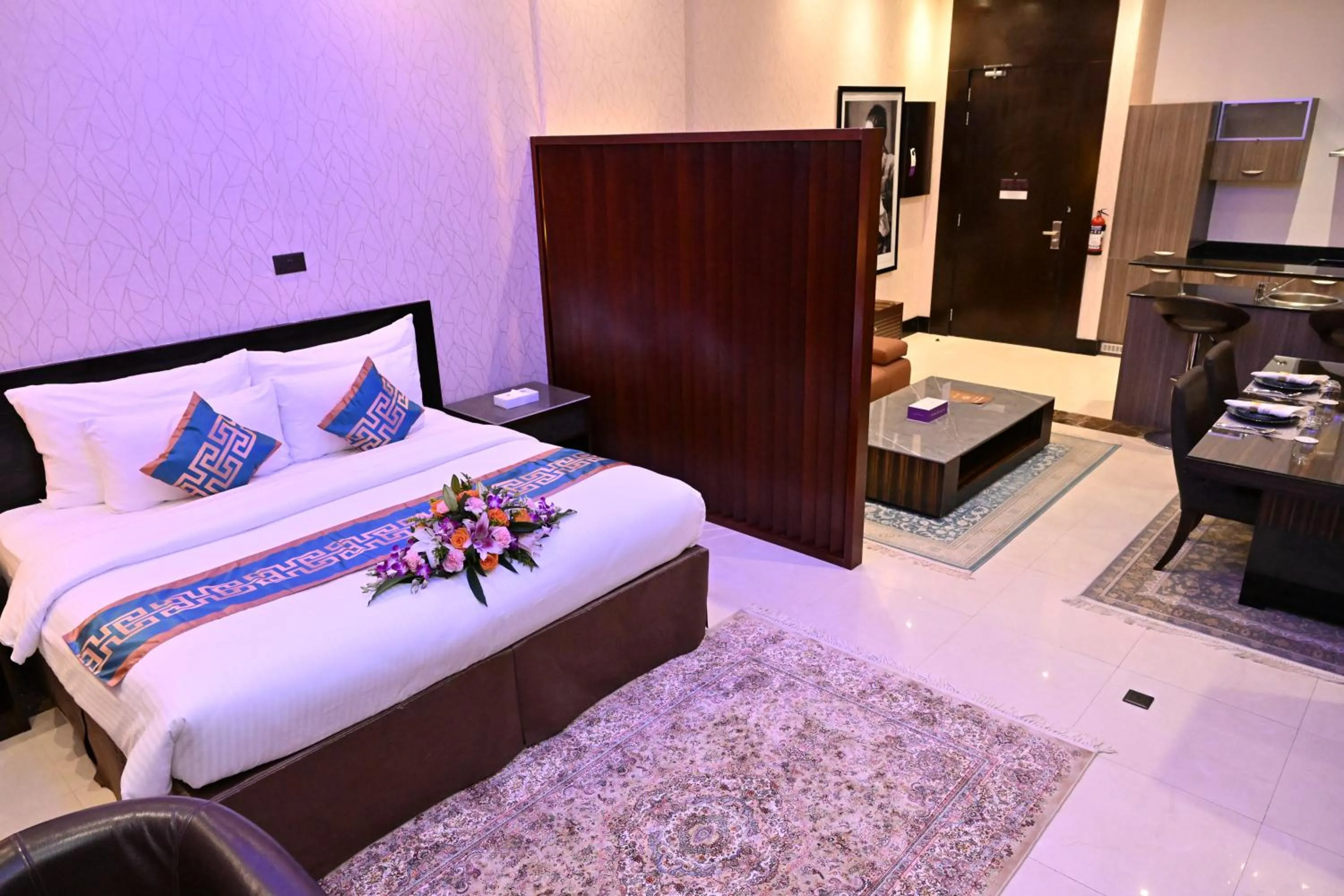 Living room, Bed in Savoy Grande Hotel