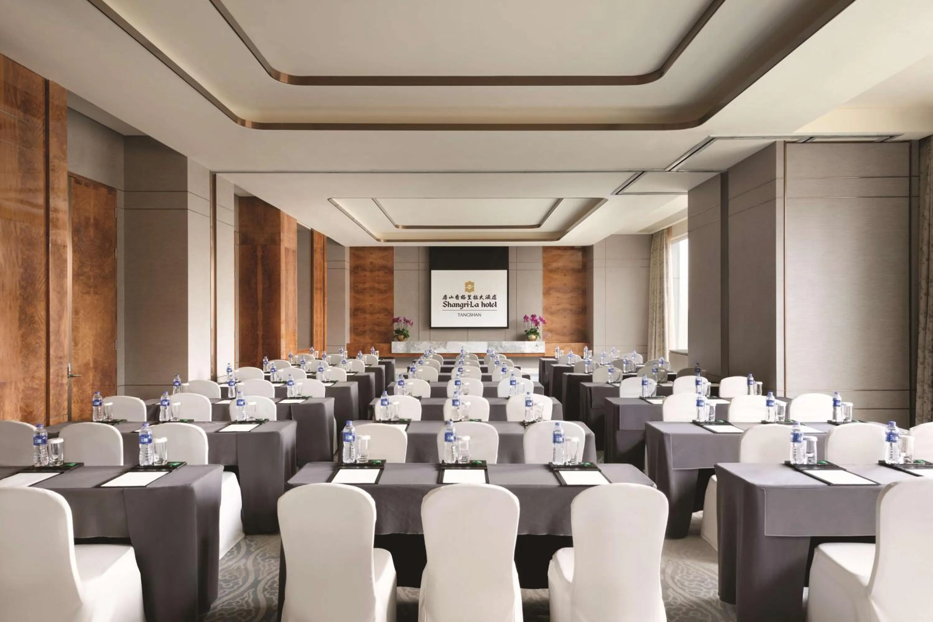 On site in Shangri-La Tangshan