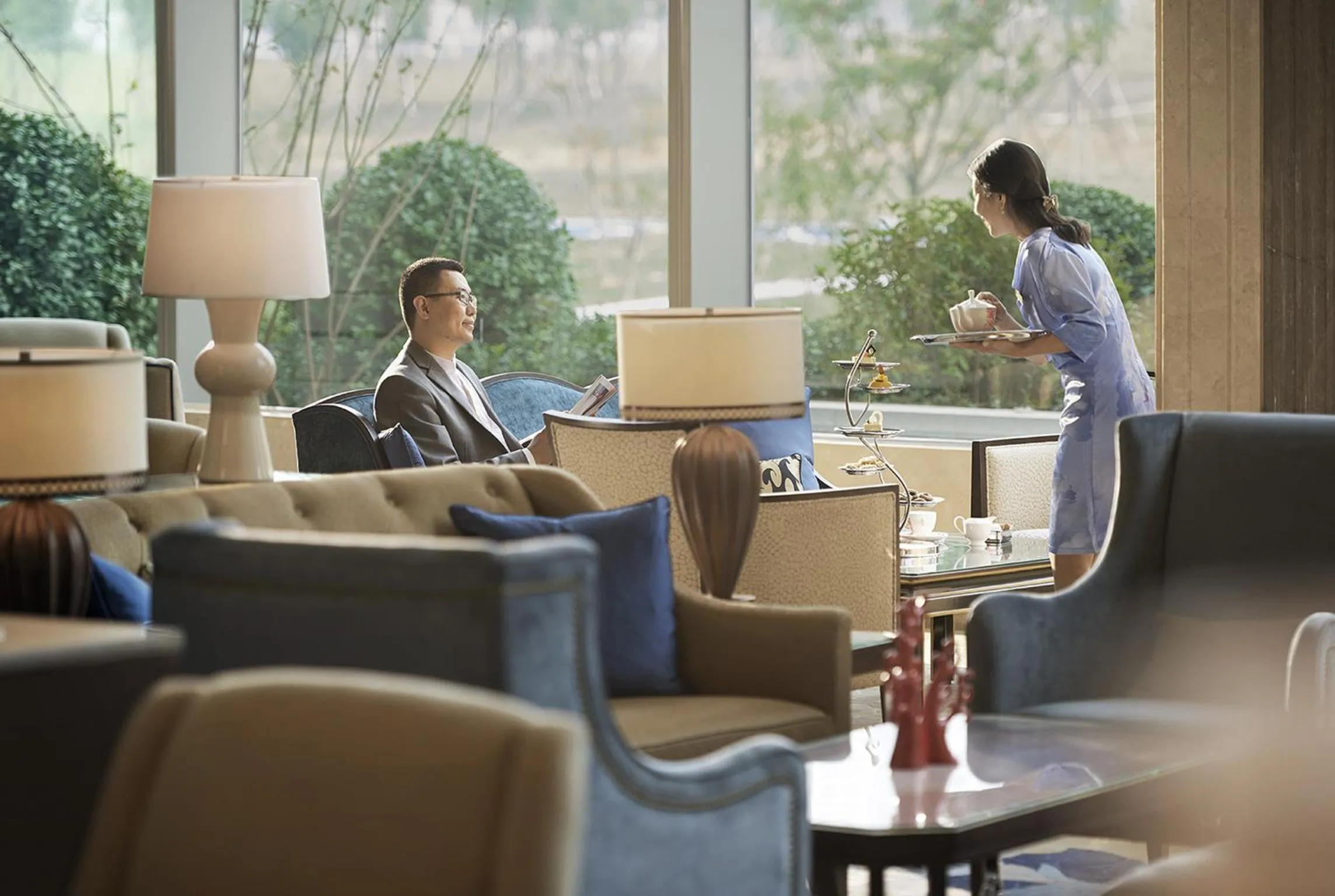 People in Shangri-La Tangshan