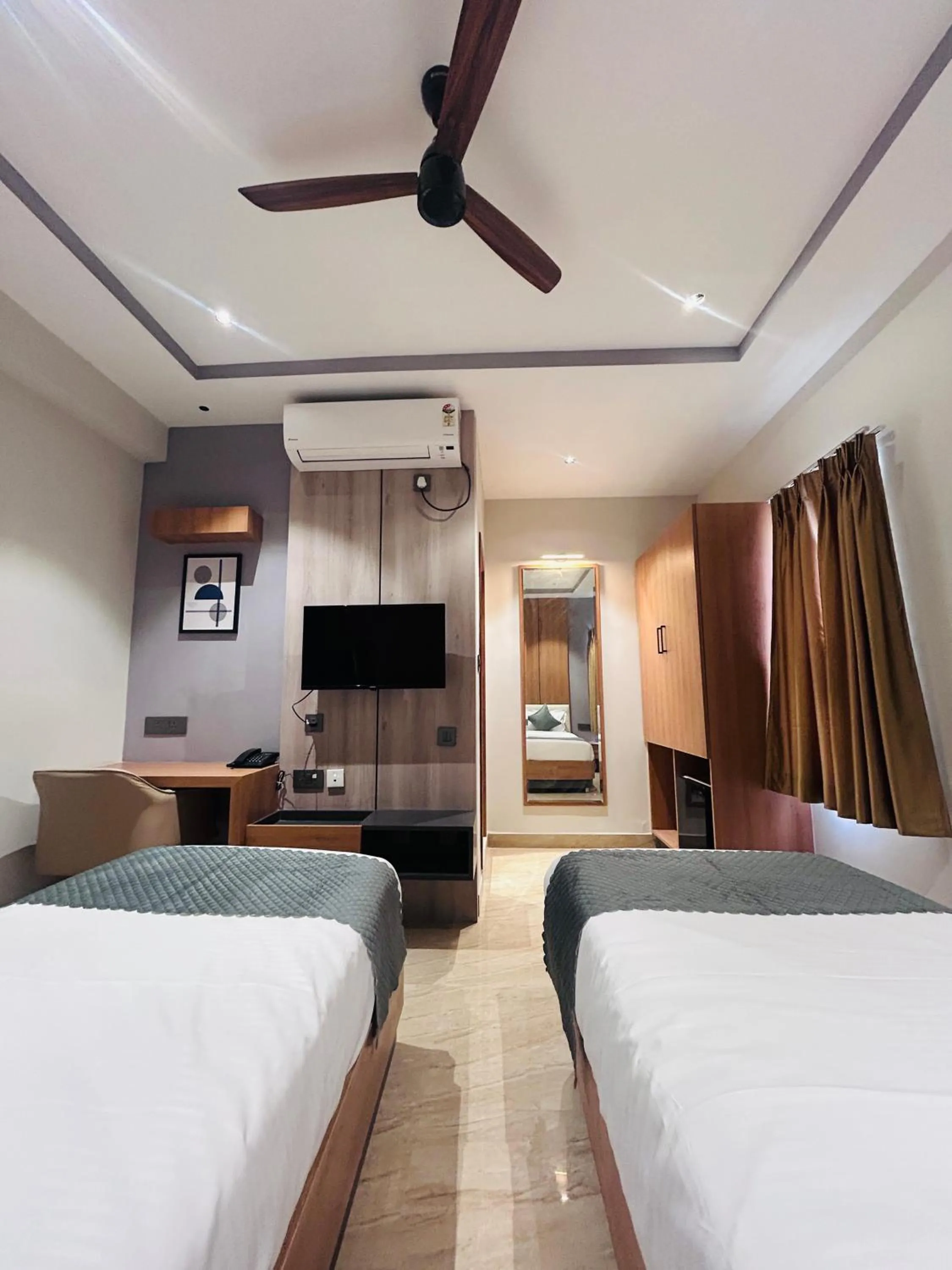 Bedroom, Bed in 23 Urban Square