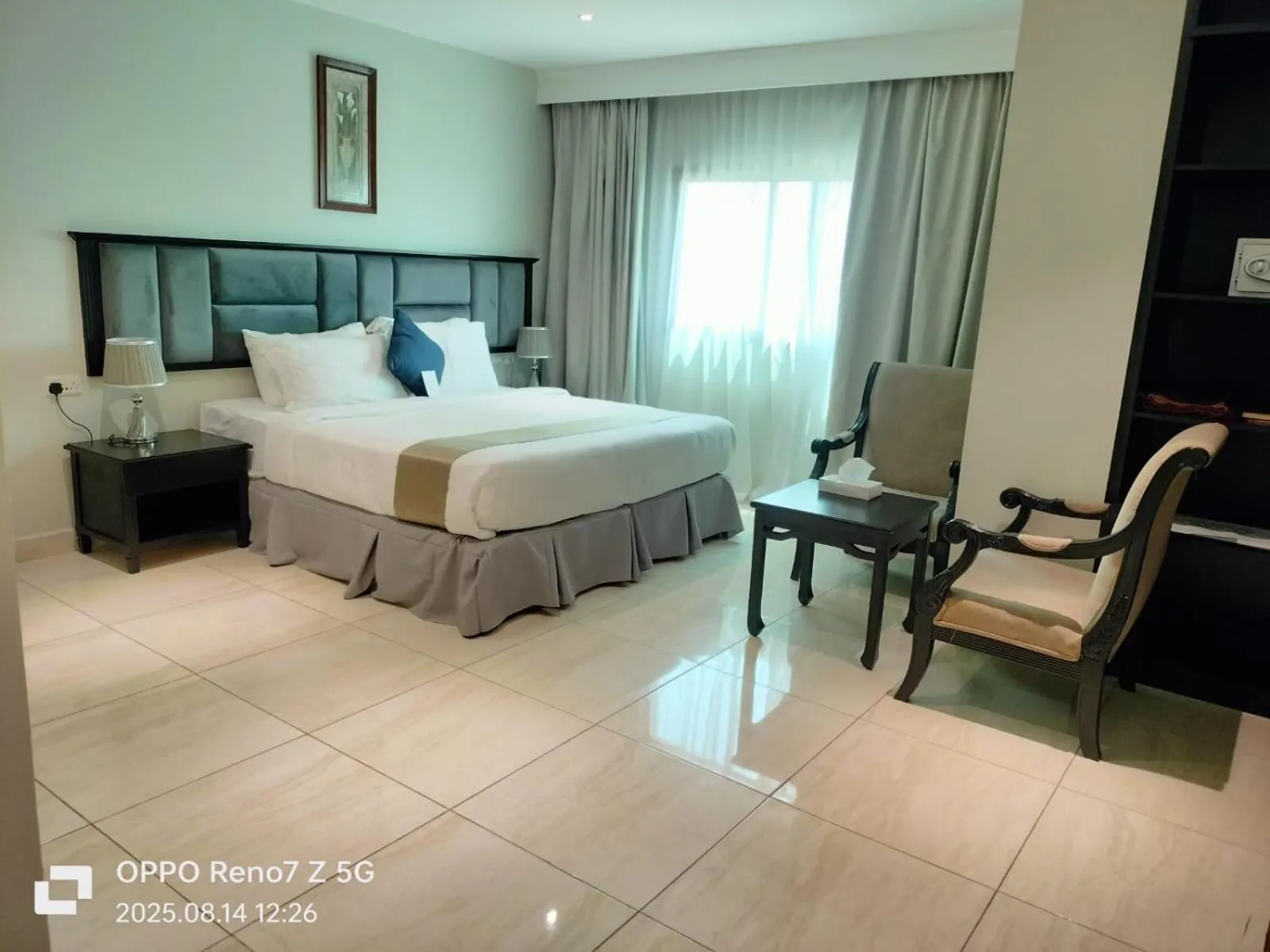 Photo of the whole room, Bed in City Point Hotel