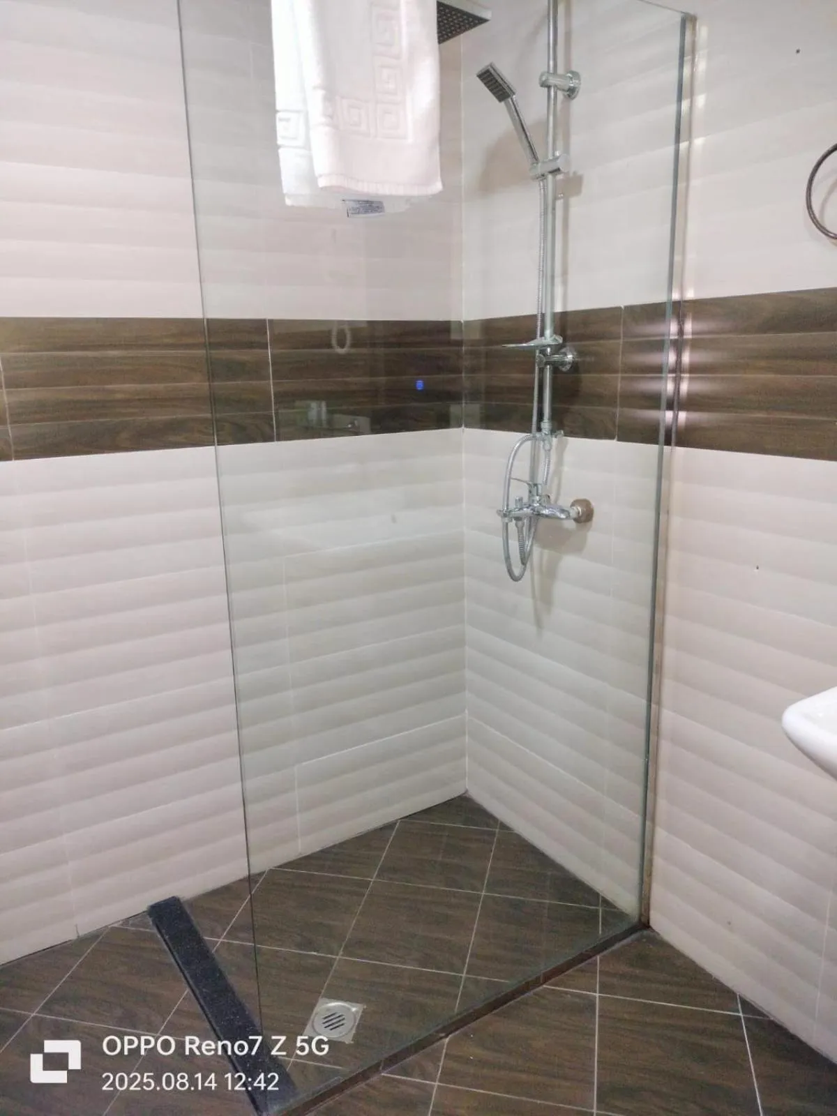 Bathroom in City Point Hotel