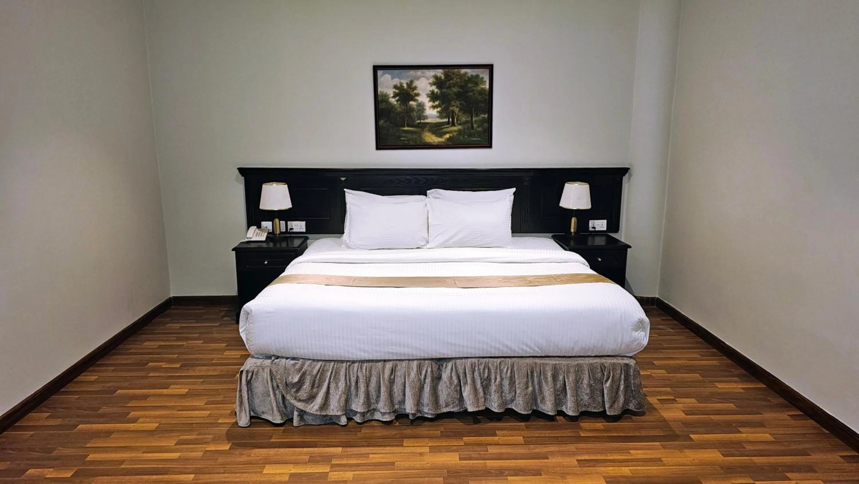 Bed in City Point Hotel