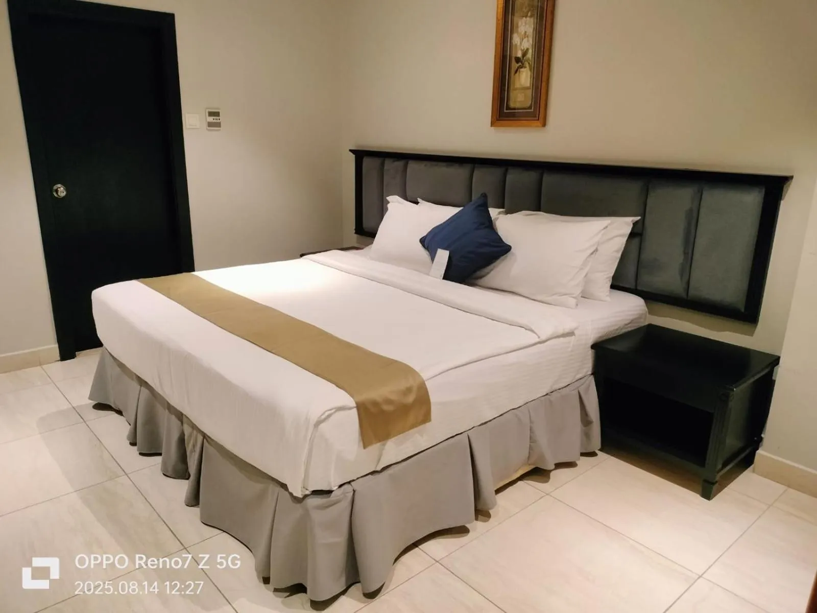 Bed in City Point Hotel