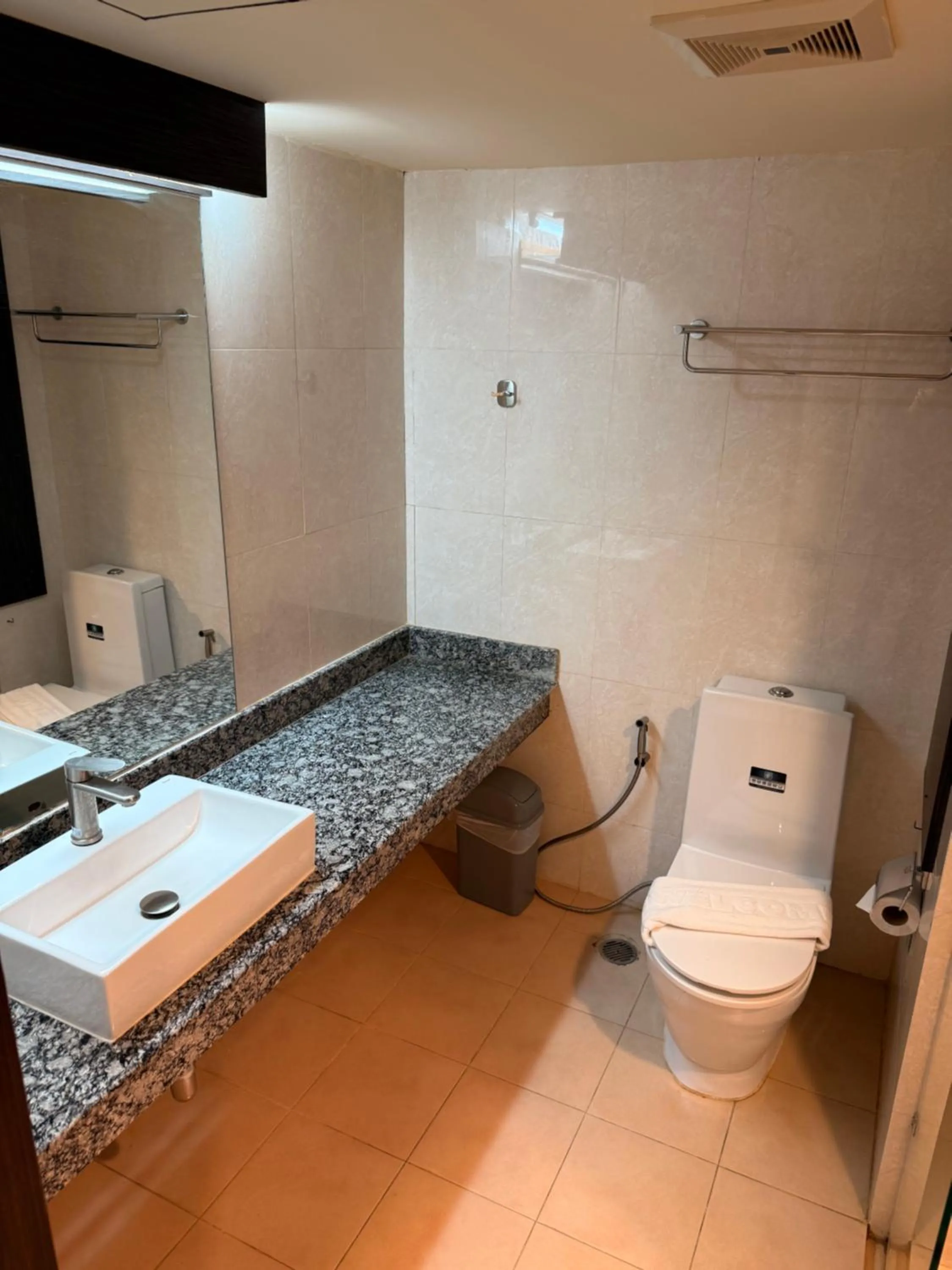 Public Bath in Suncity Hotel Pattaya