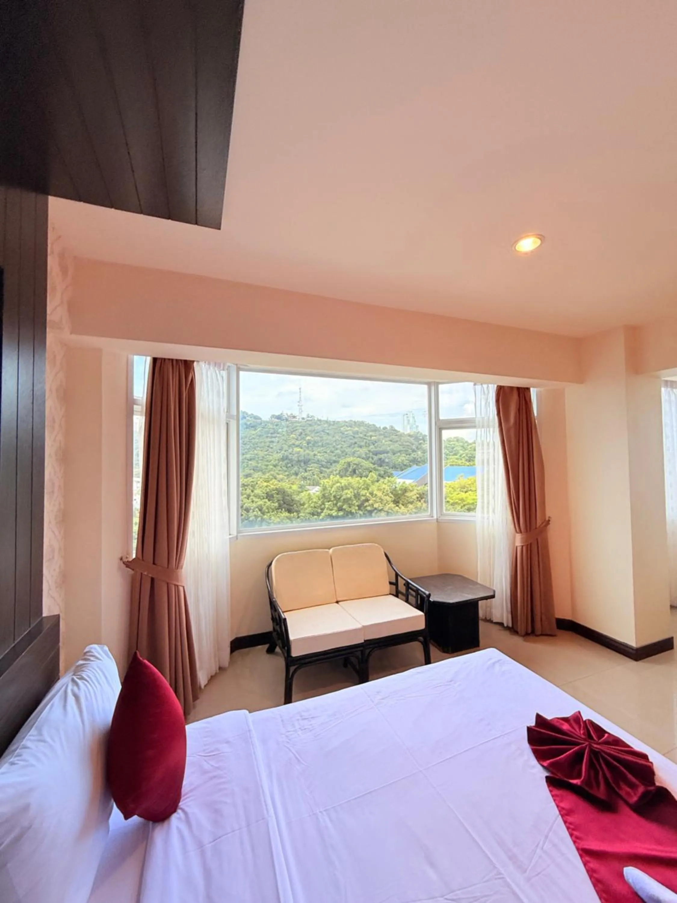 Bed in Suncity Hotel Pattaya