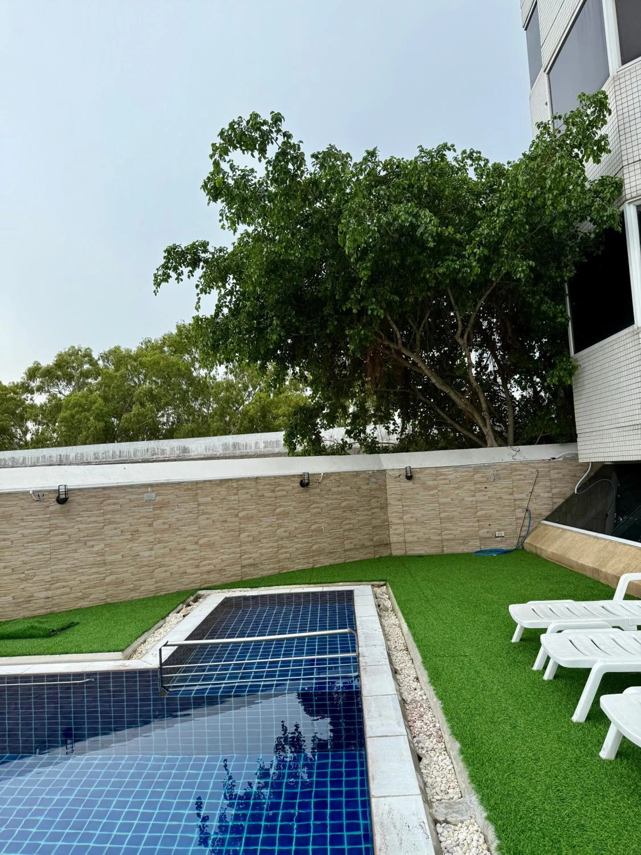 Swimming pool in Suncity Hotel Pattaya