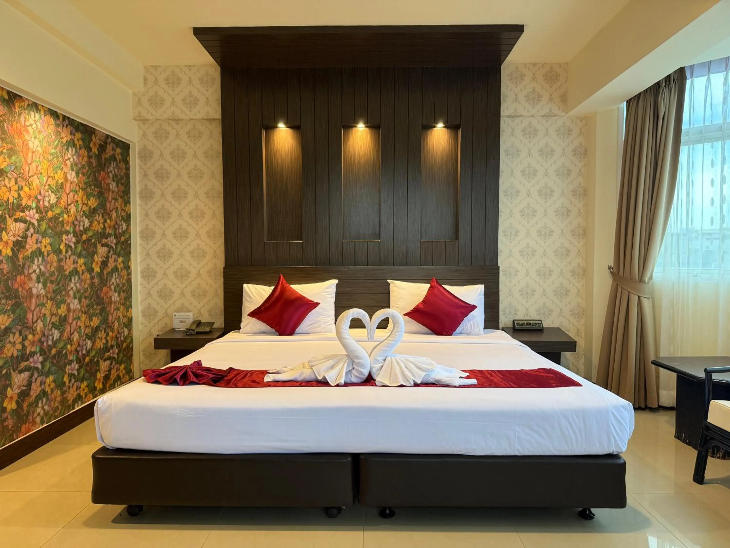 Bed in Suncity Hotel Pattaya