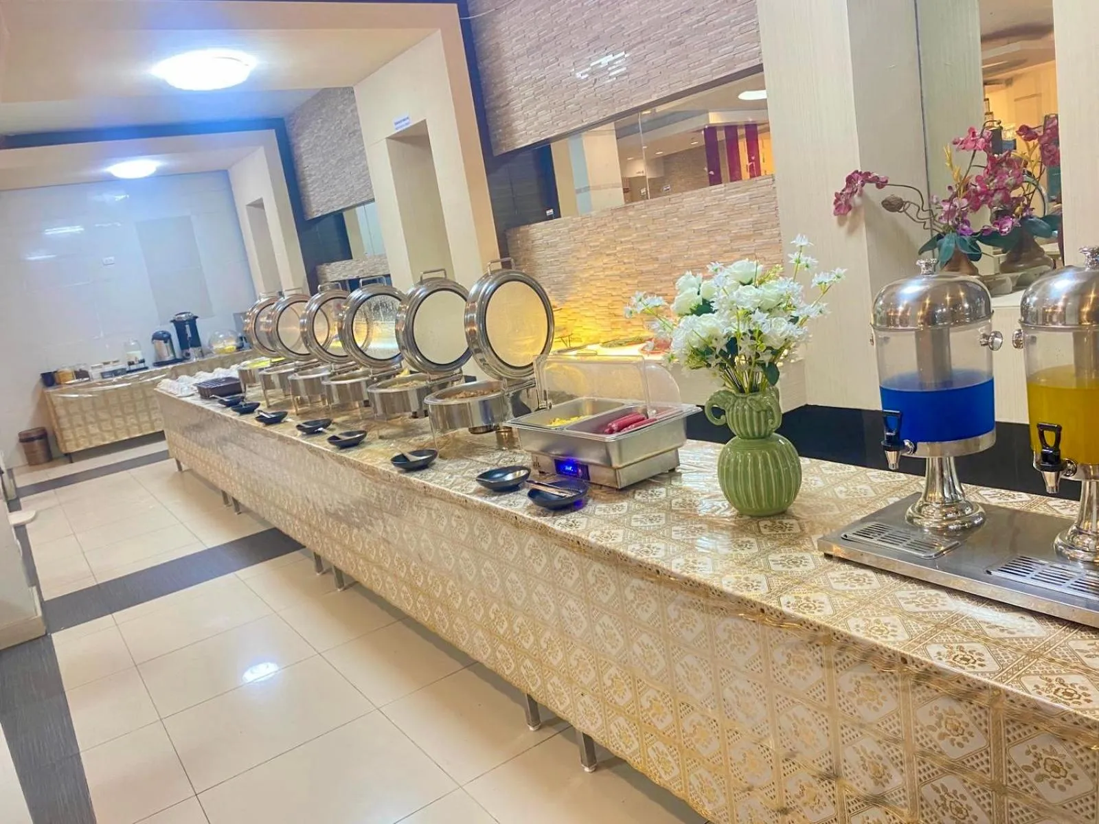 Breakfast in Suncity Hotel Pattaya