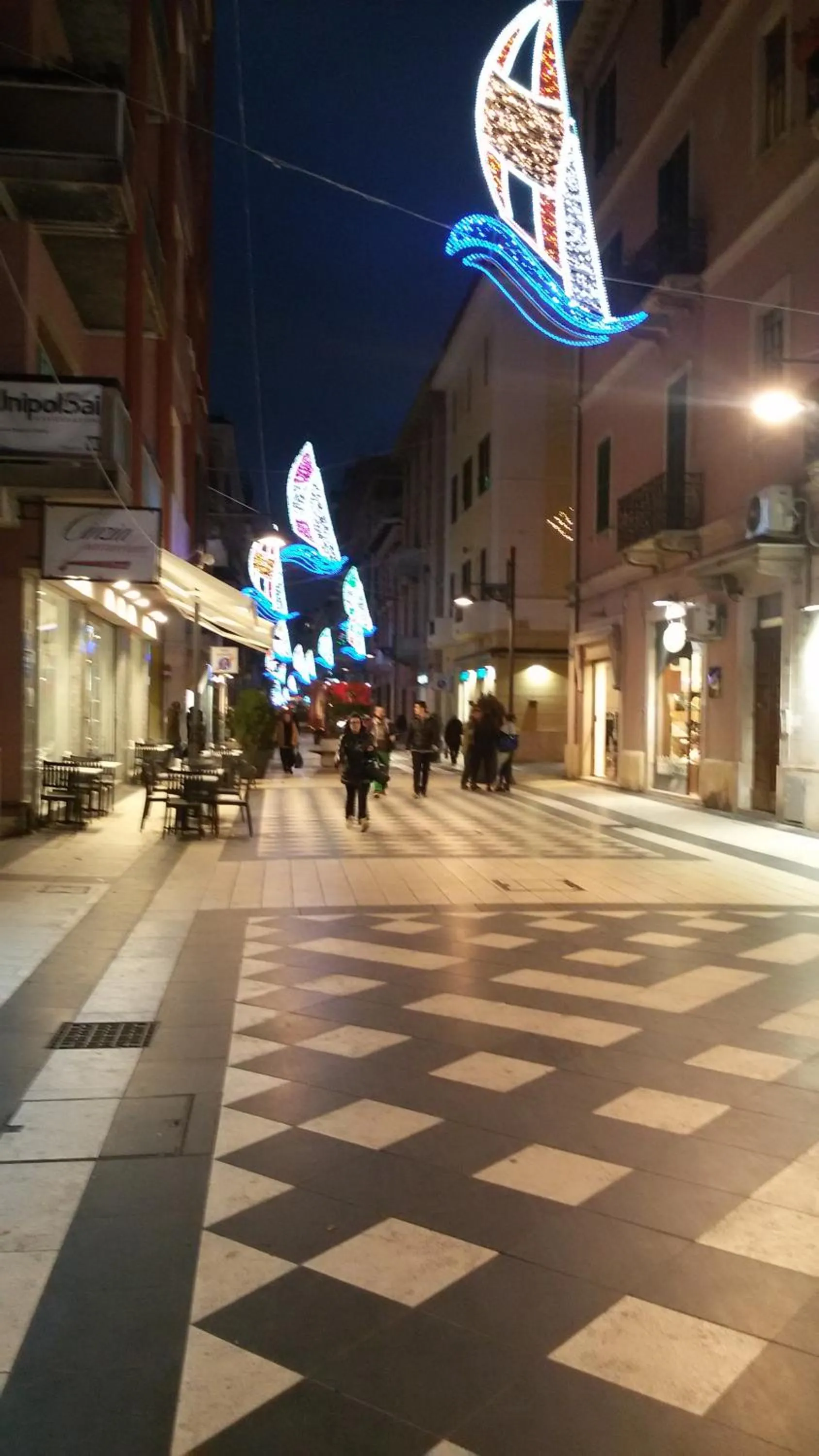 Restaurant/places to eat in Suites Rome