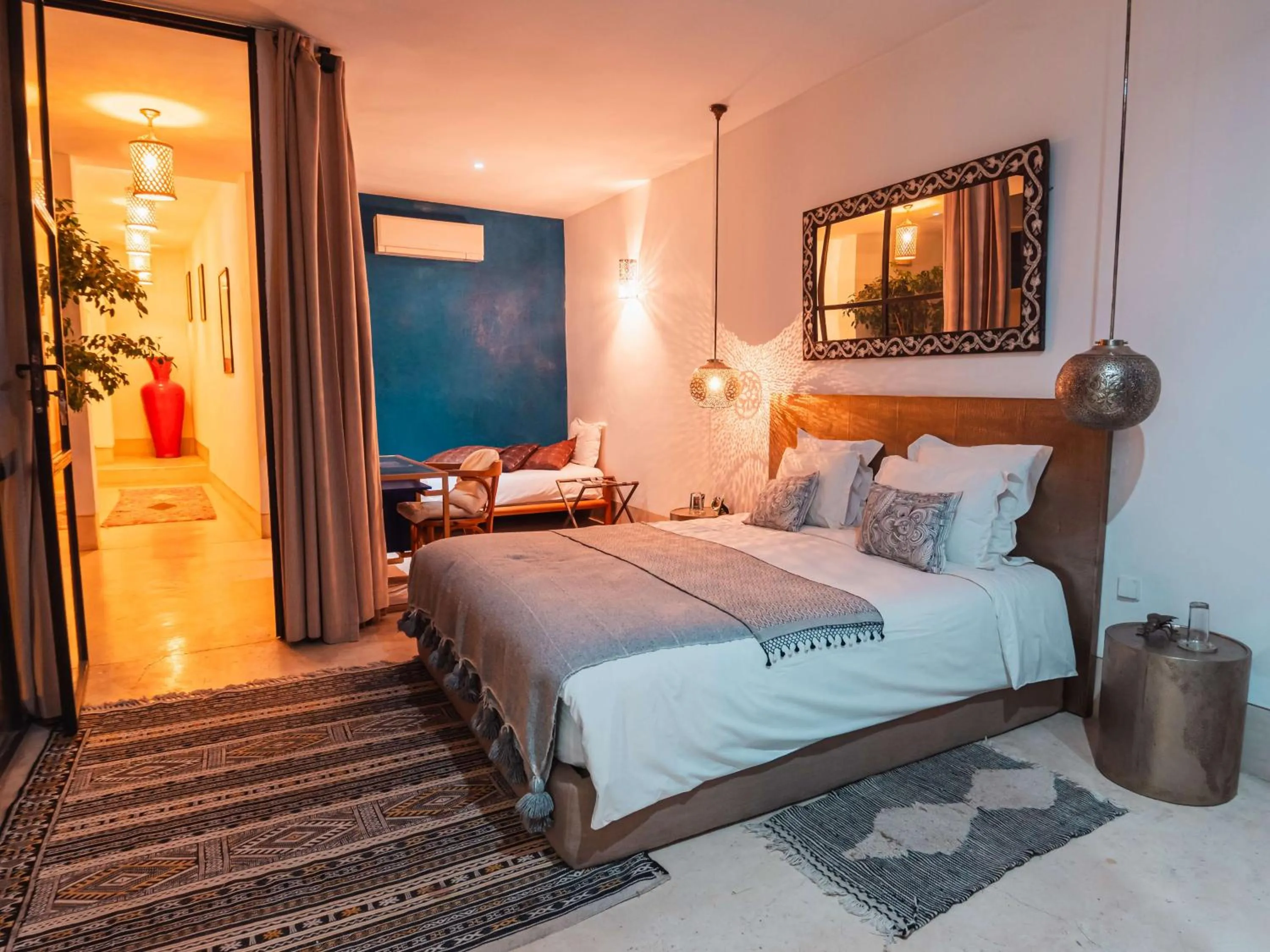 Bed in Riad la Source du Desert