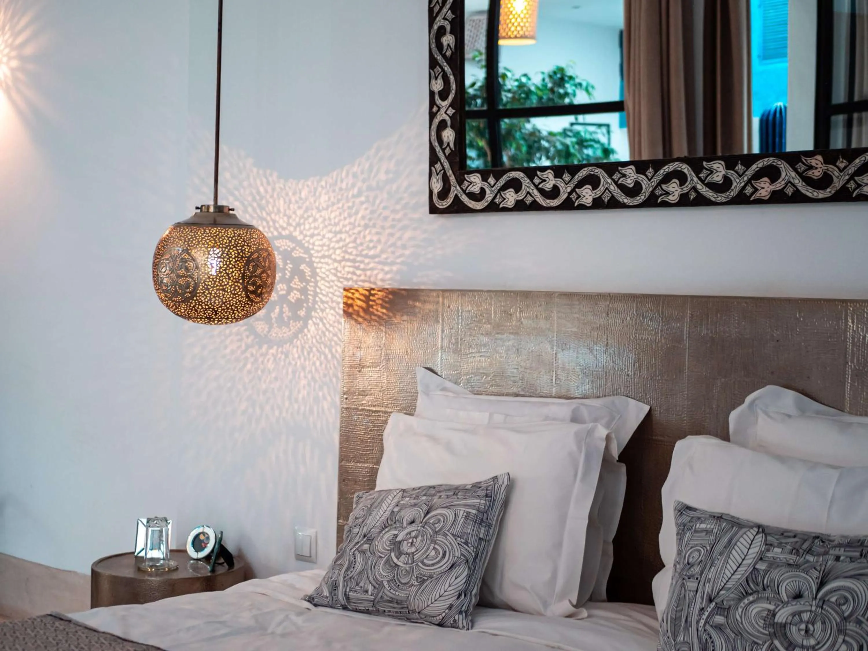 Bed in Riad la Source du Desert