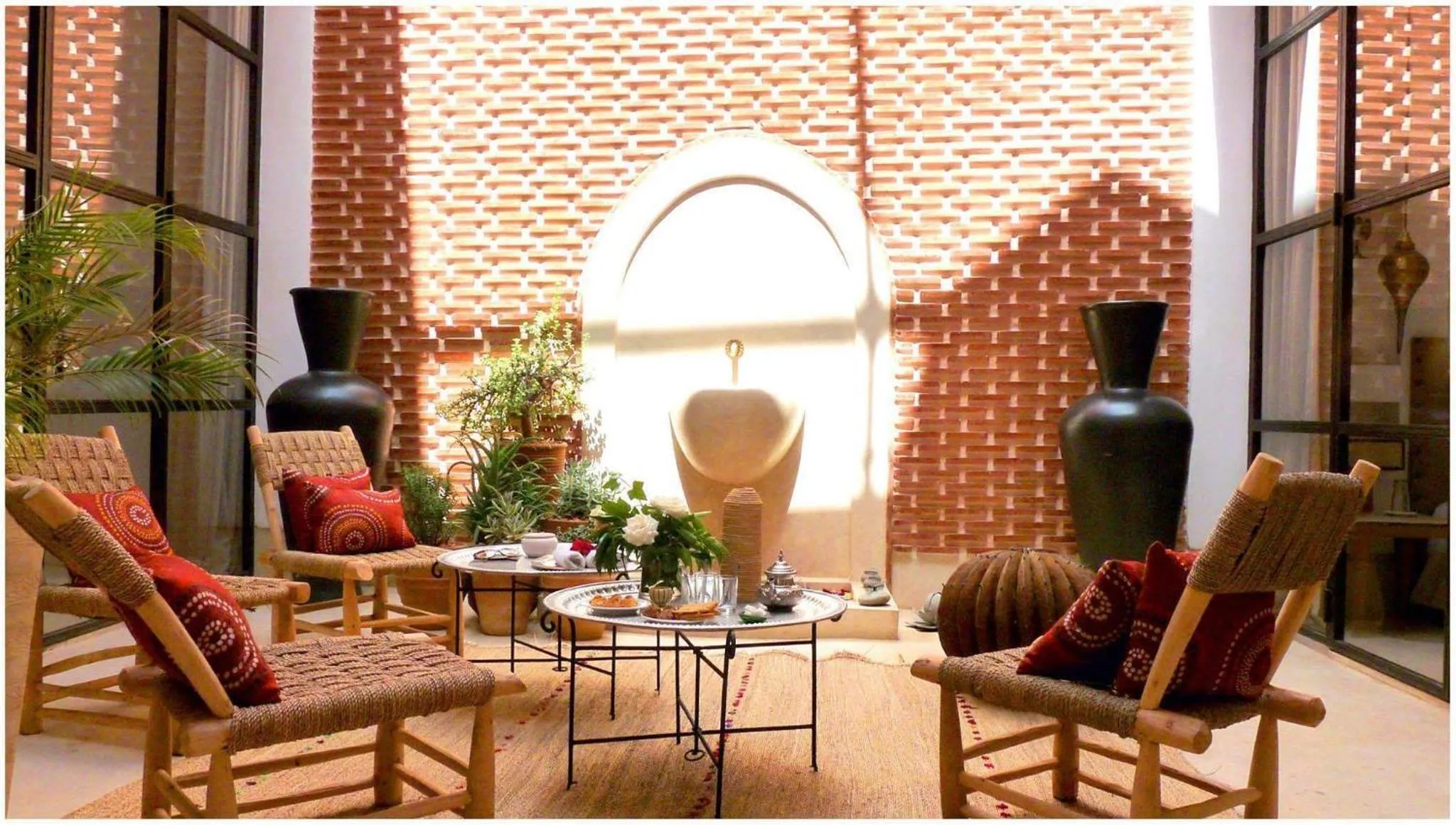 Patio in Riad la Source du Desert