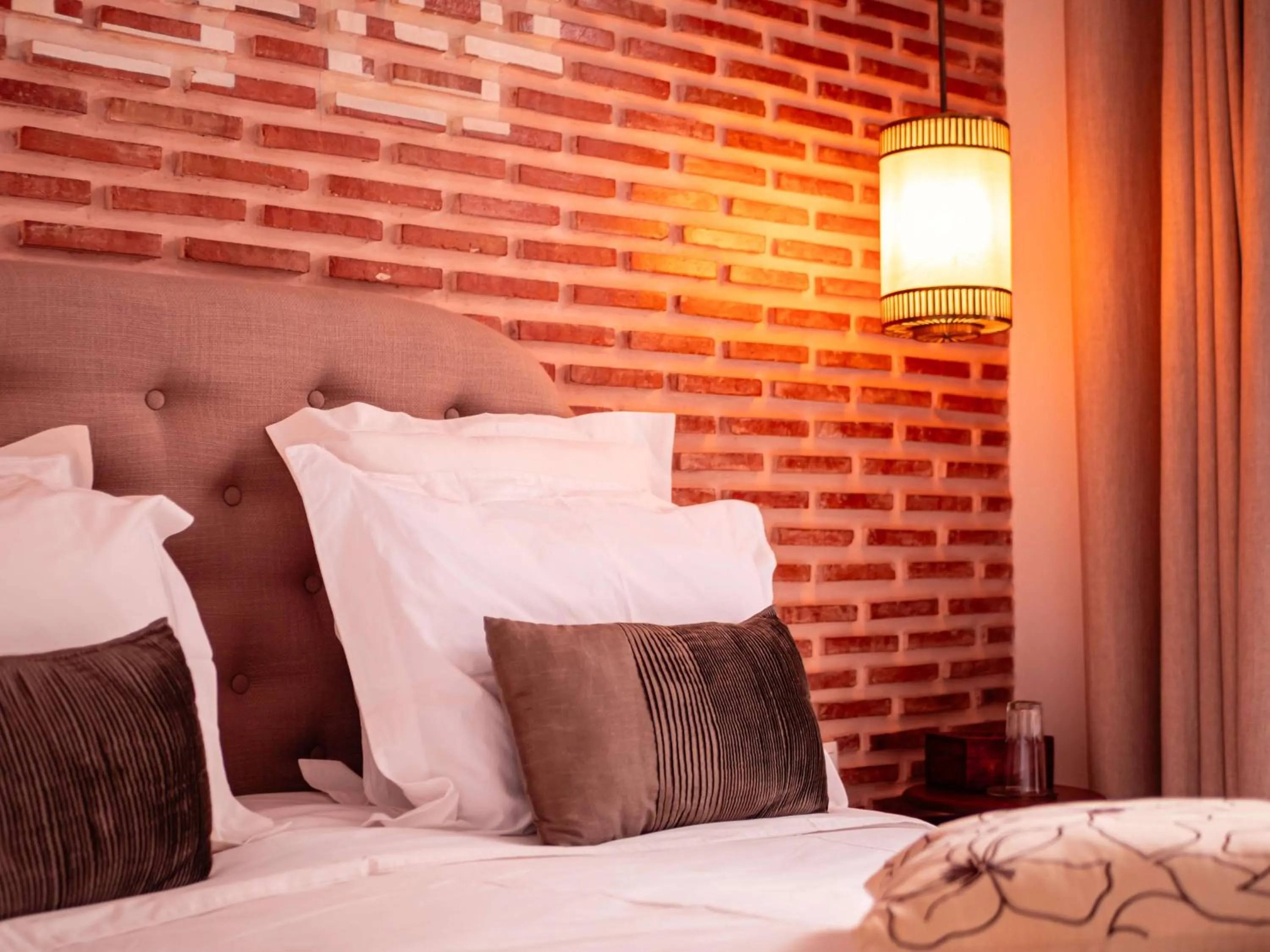 Bed in Riad la Source du Desert