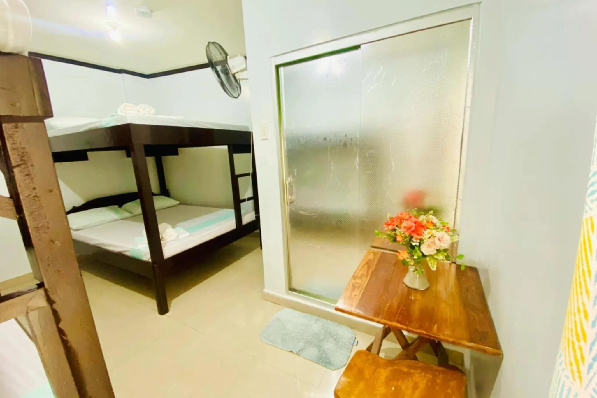 Bed in Catappa Lodge Puerto Galera