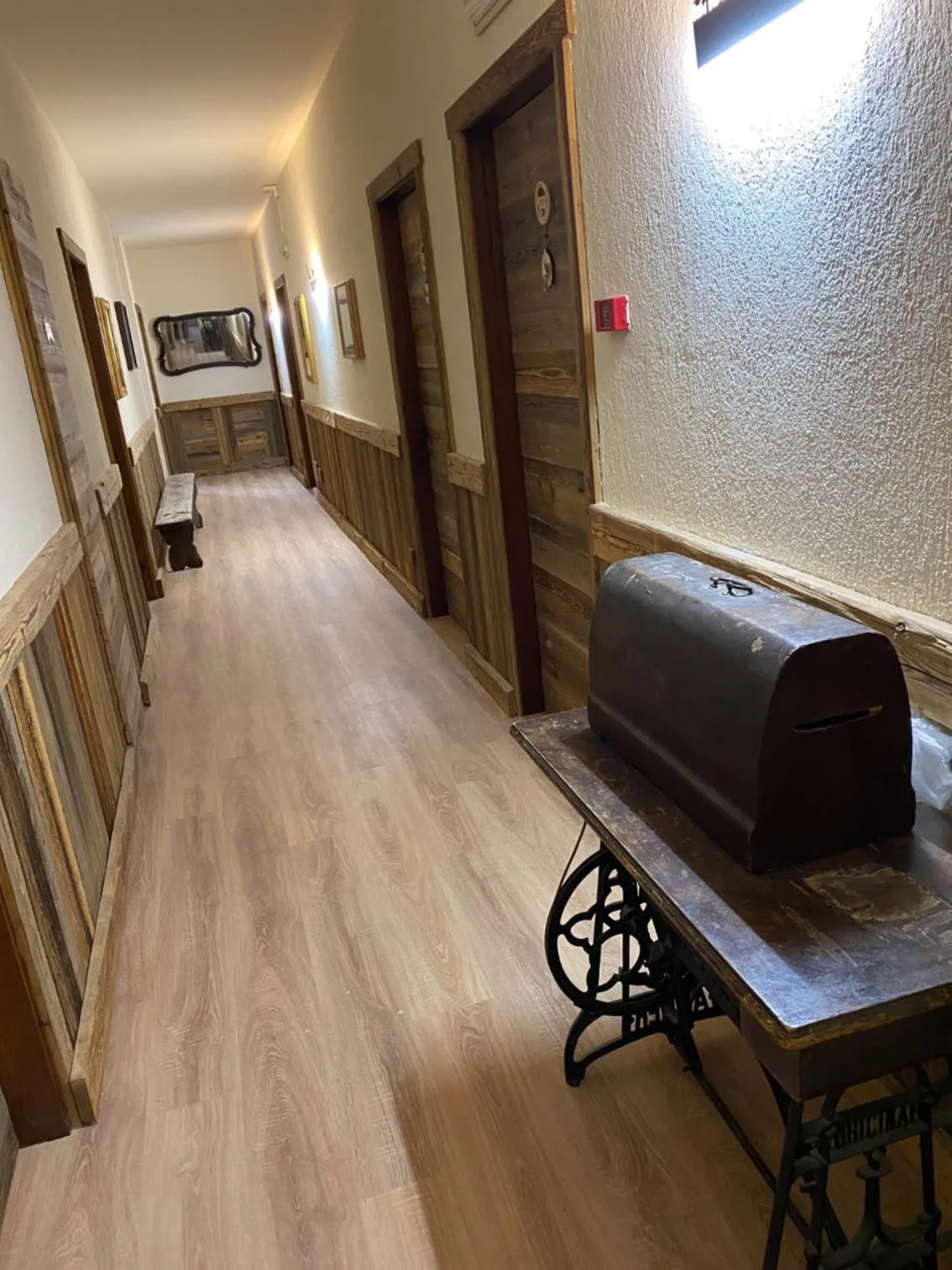 Bedroom in Hotel Le Clou