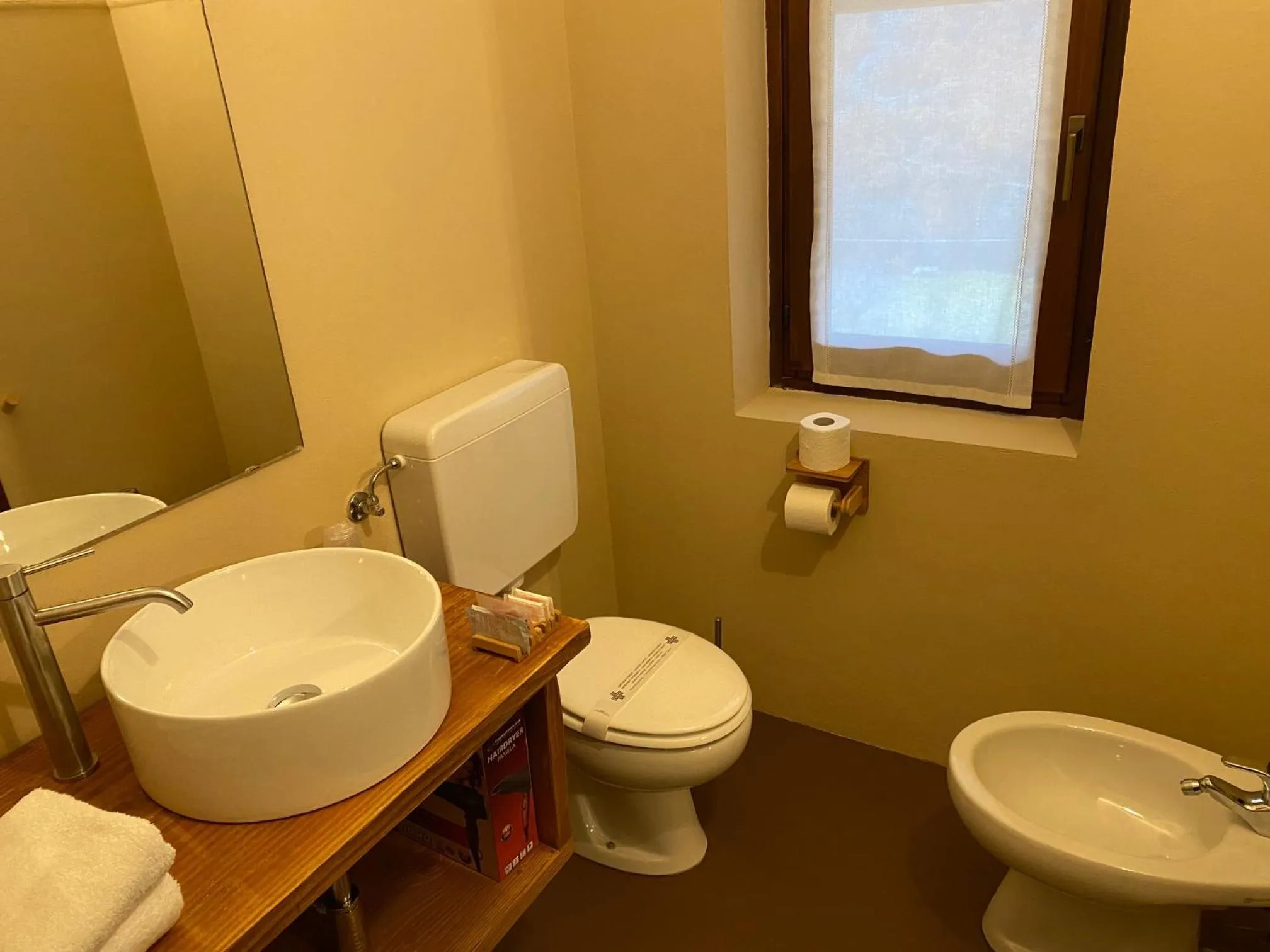 Bathroom in Hotel Le Clou