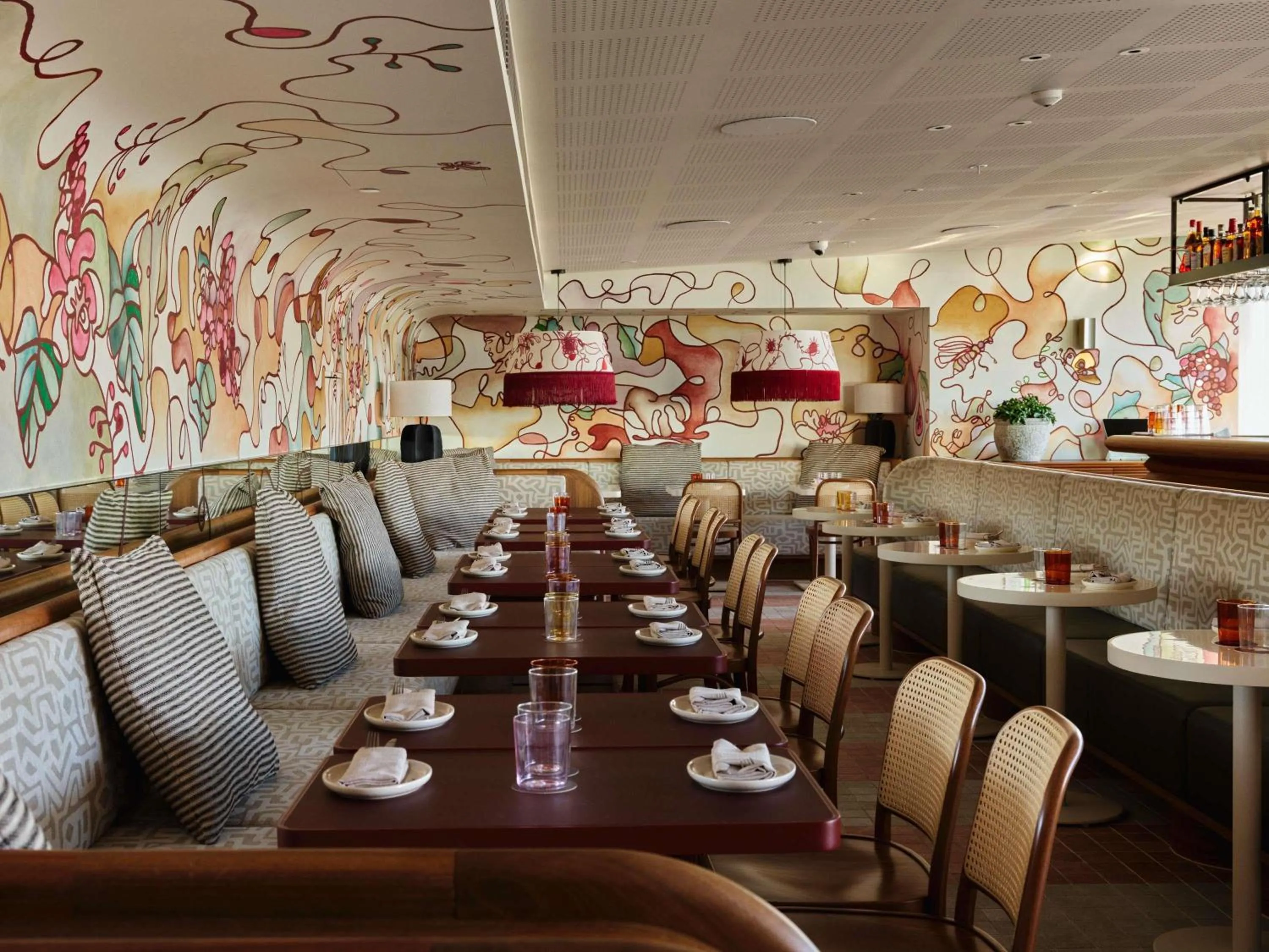 Lounge or bar in 25hours Hotel Sydney The Olympia