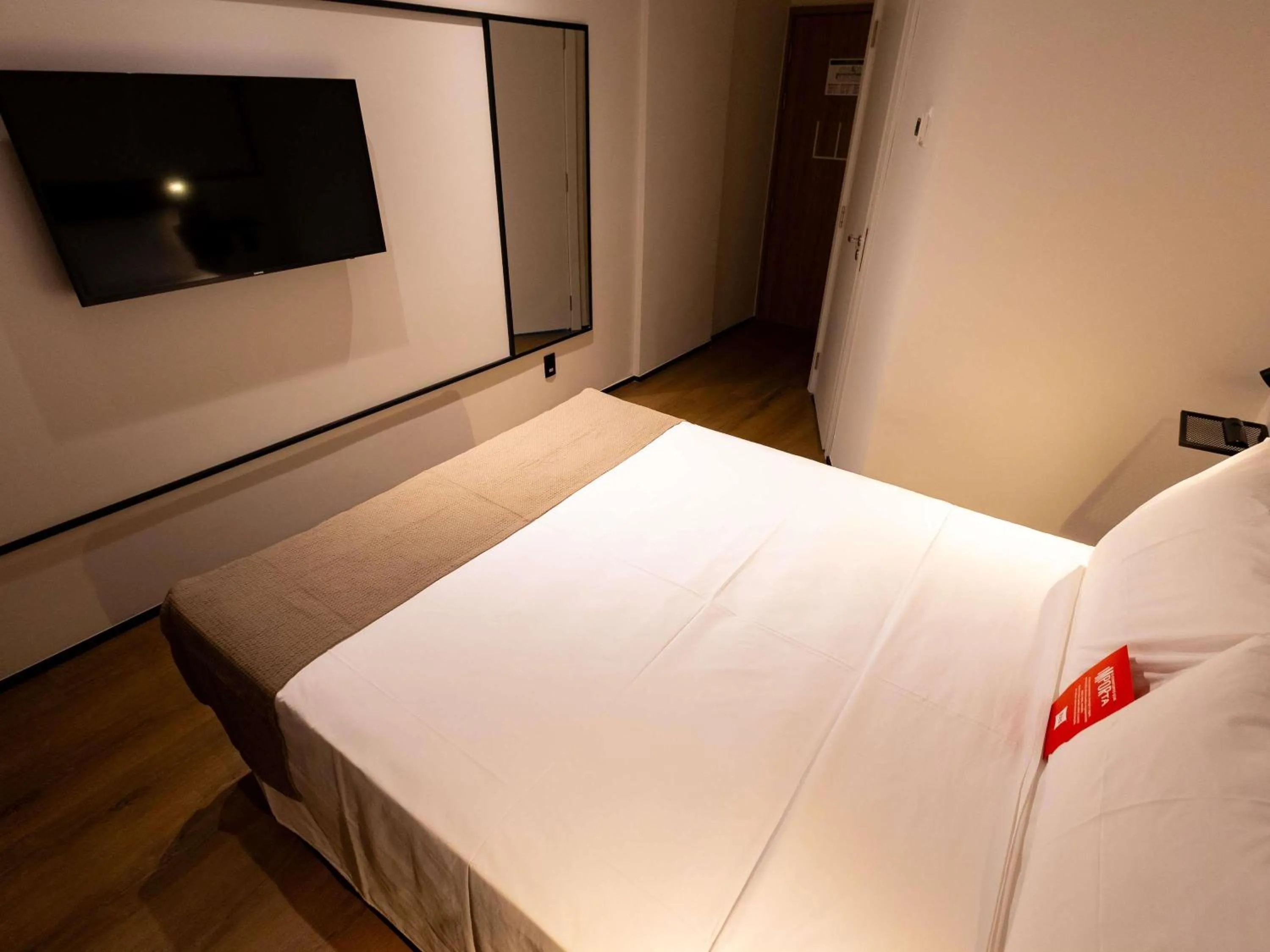 Bedroom, Bed in Ibis Votuporanga