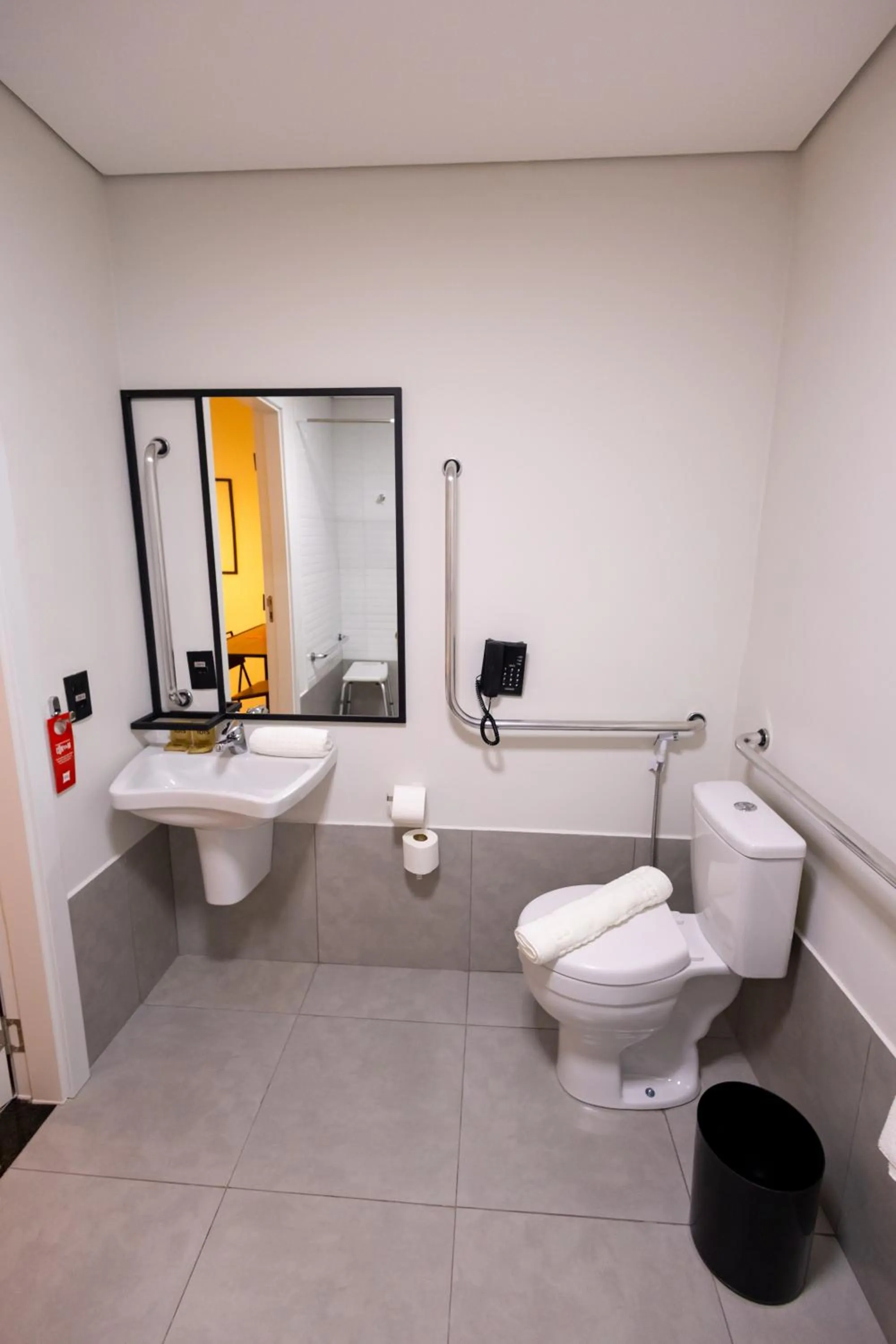 Bathroom in Ibis Votuporanga