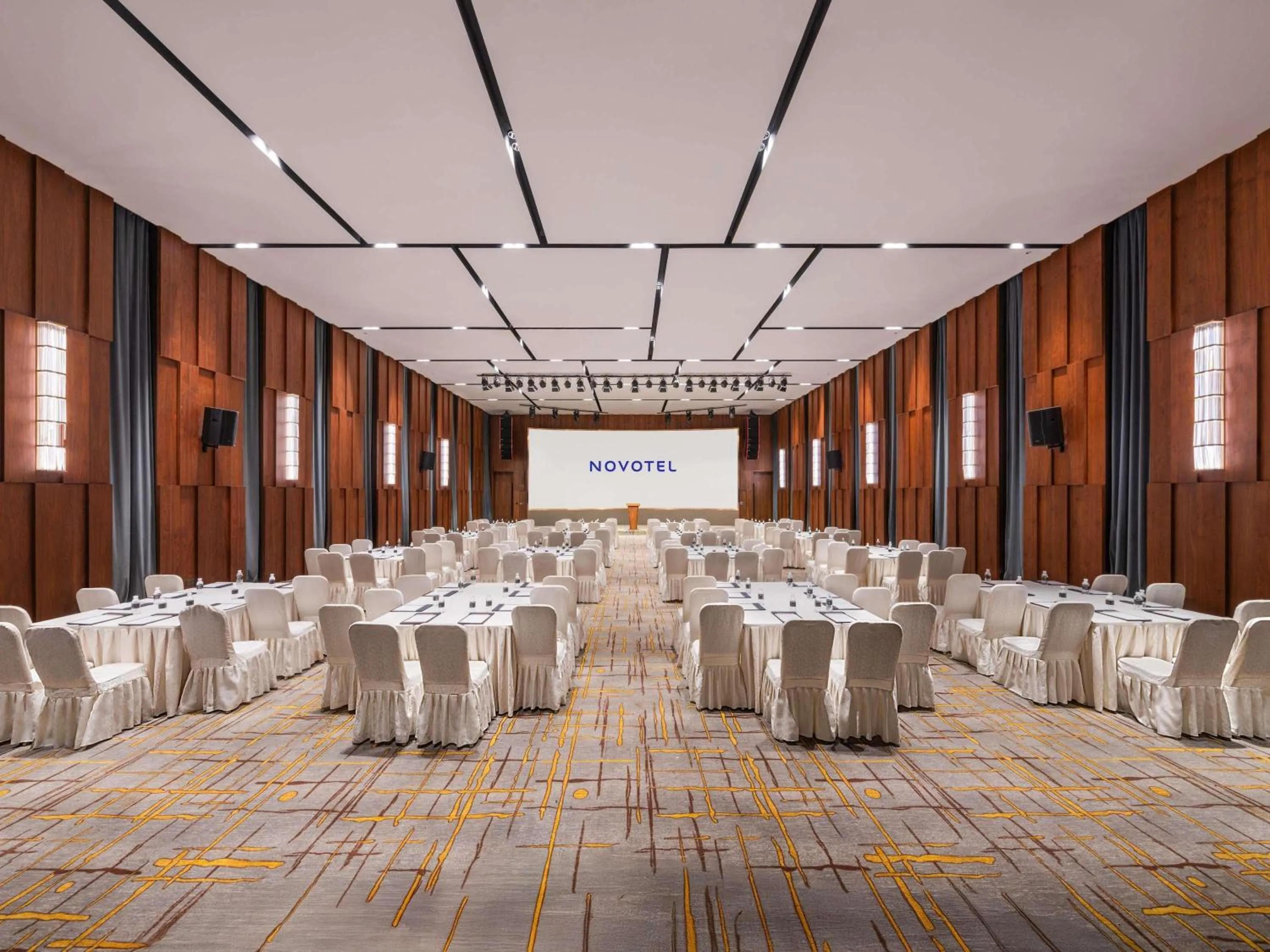 Meeting/conference room in Novotel Shanghai Baoshan Jiusi