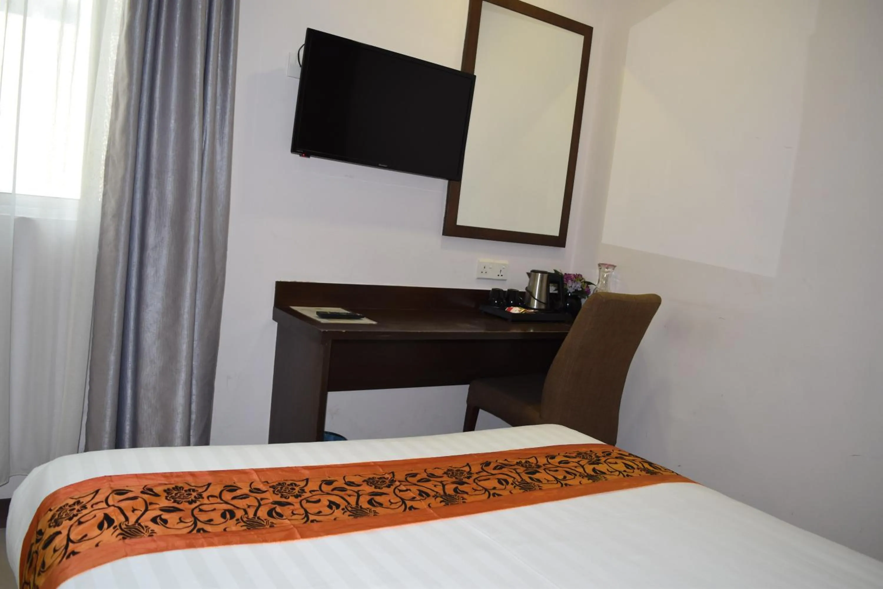 TV and multimedia, Bed in Sunrise Hotel