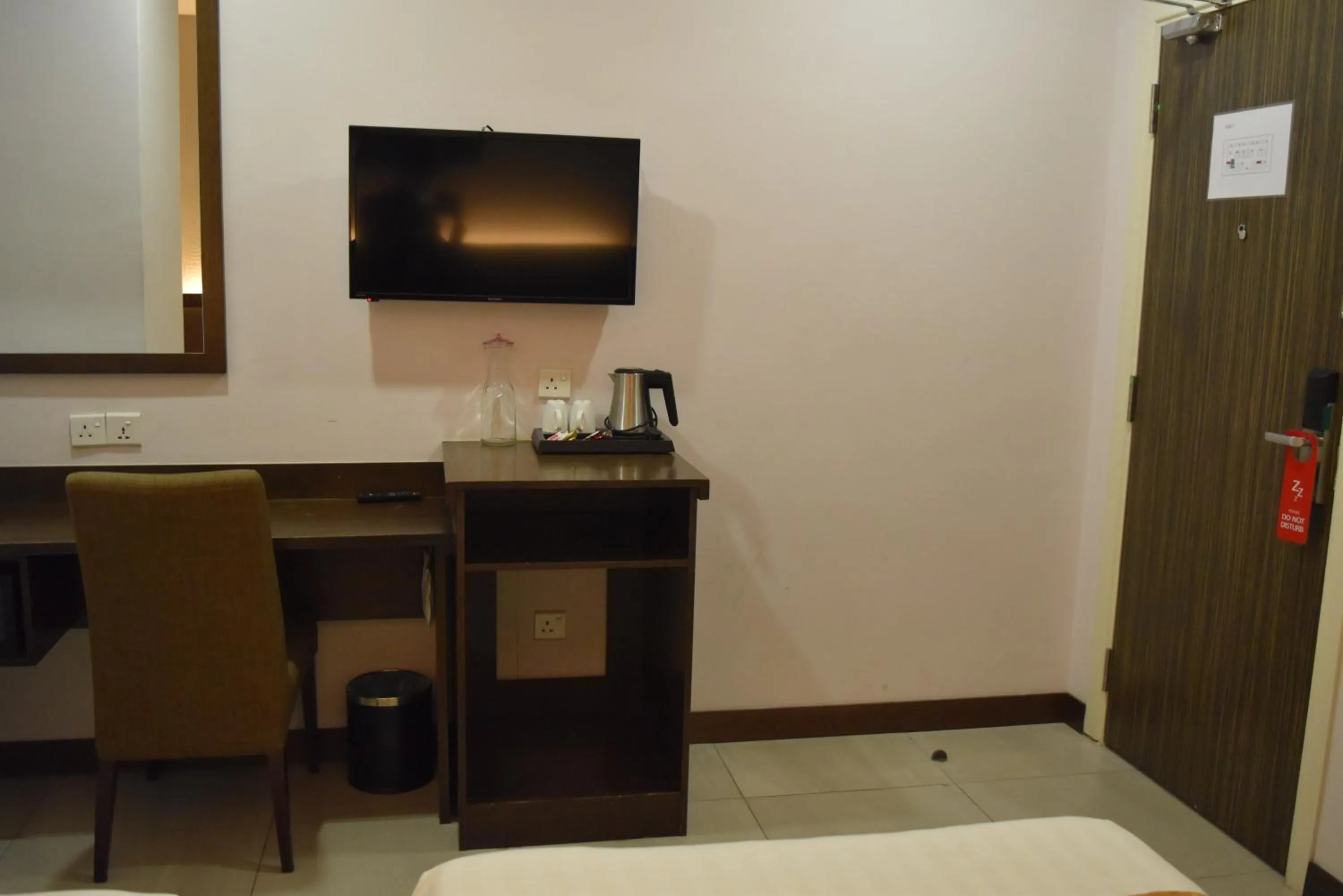 TV and multimedia in Sunrise Hotel