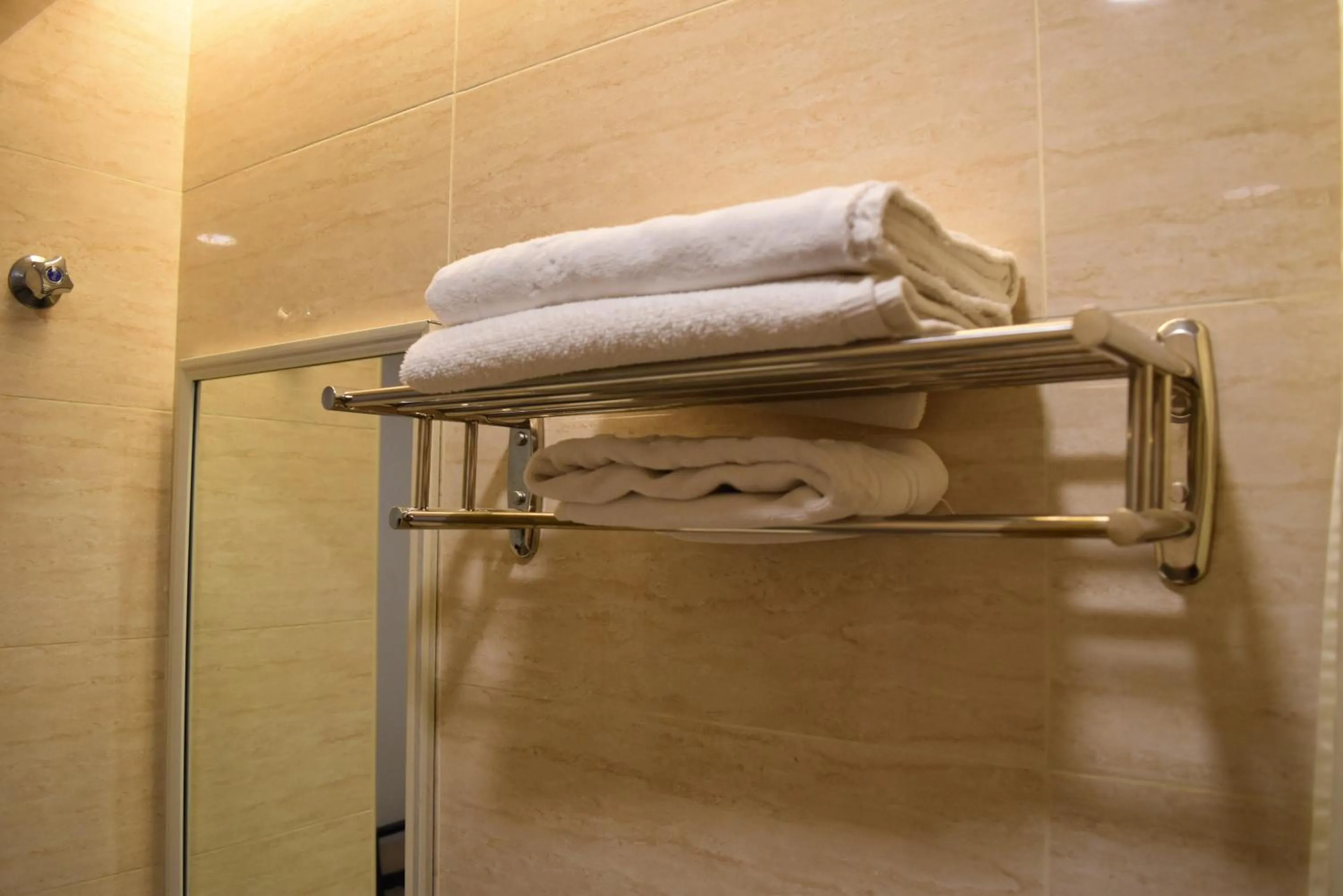 Shower in Sunrise Hotel