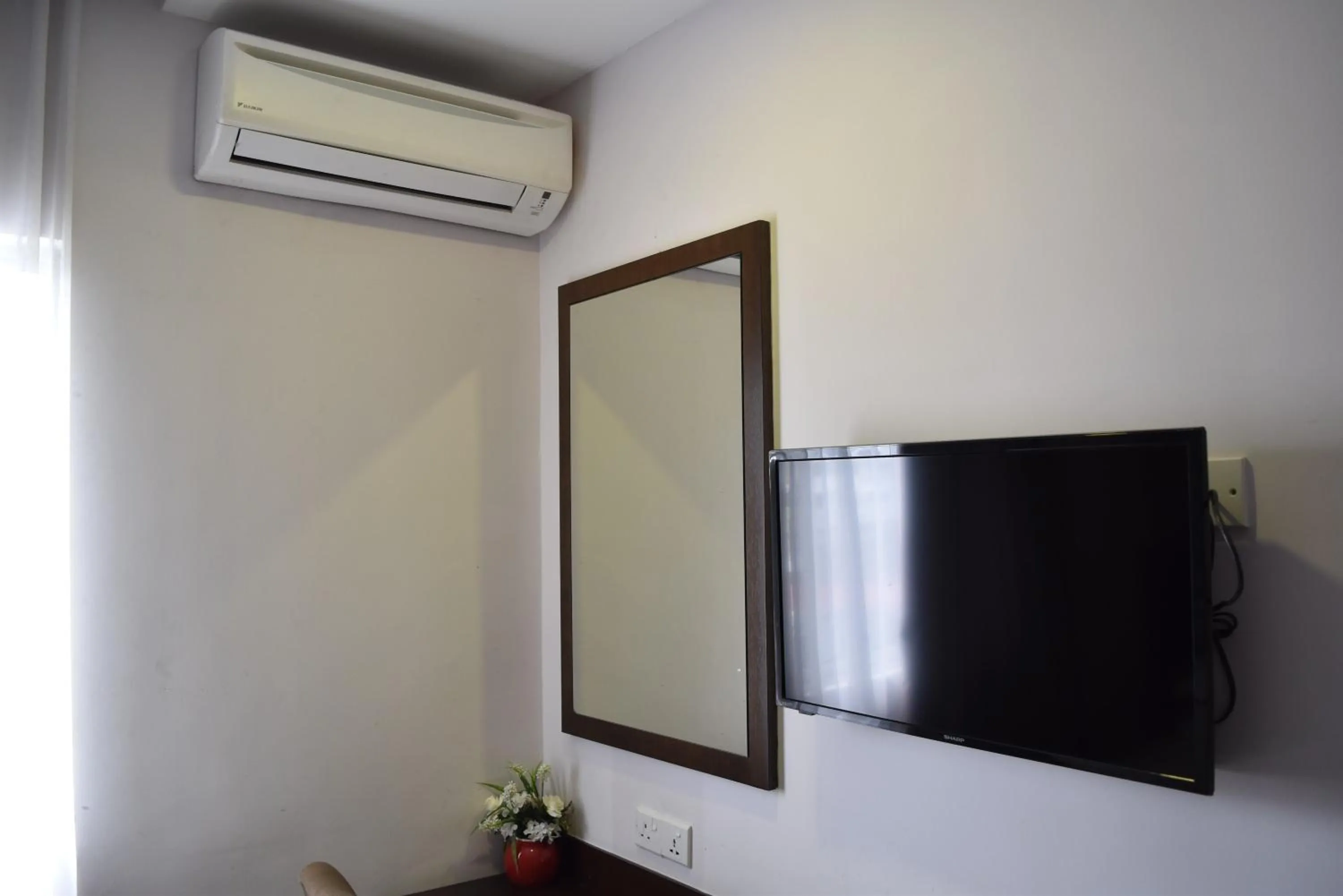 TV and multimedia in Sunrise Hotel