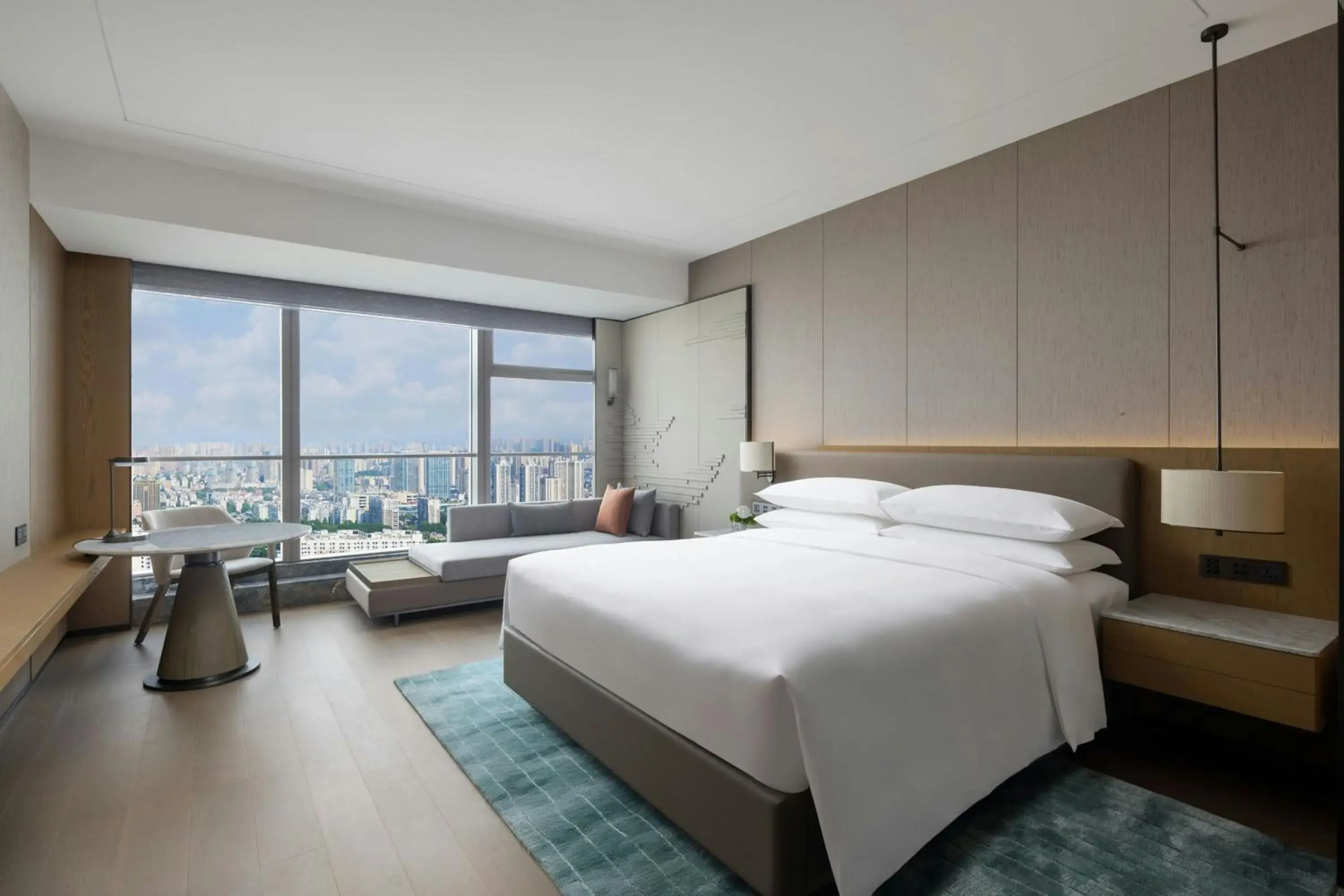 Premium King Room with City View in Changsha Marriott Hotel West Premium King Room with City View in Changsha Marriott Hotel West