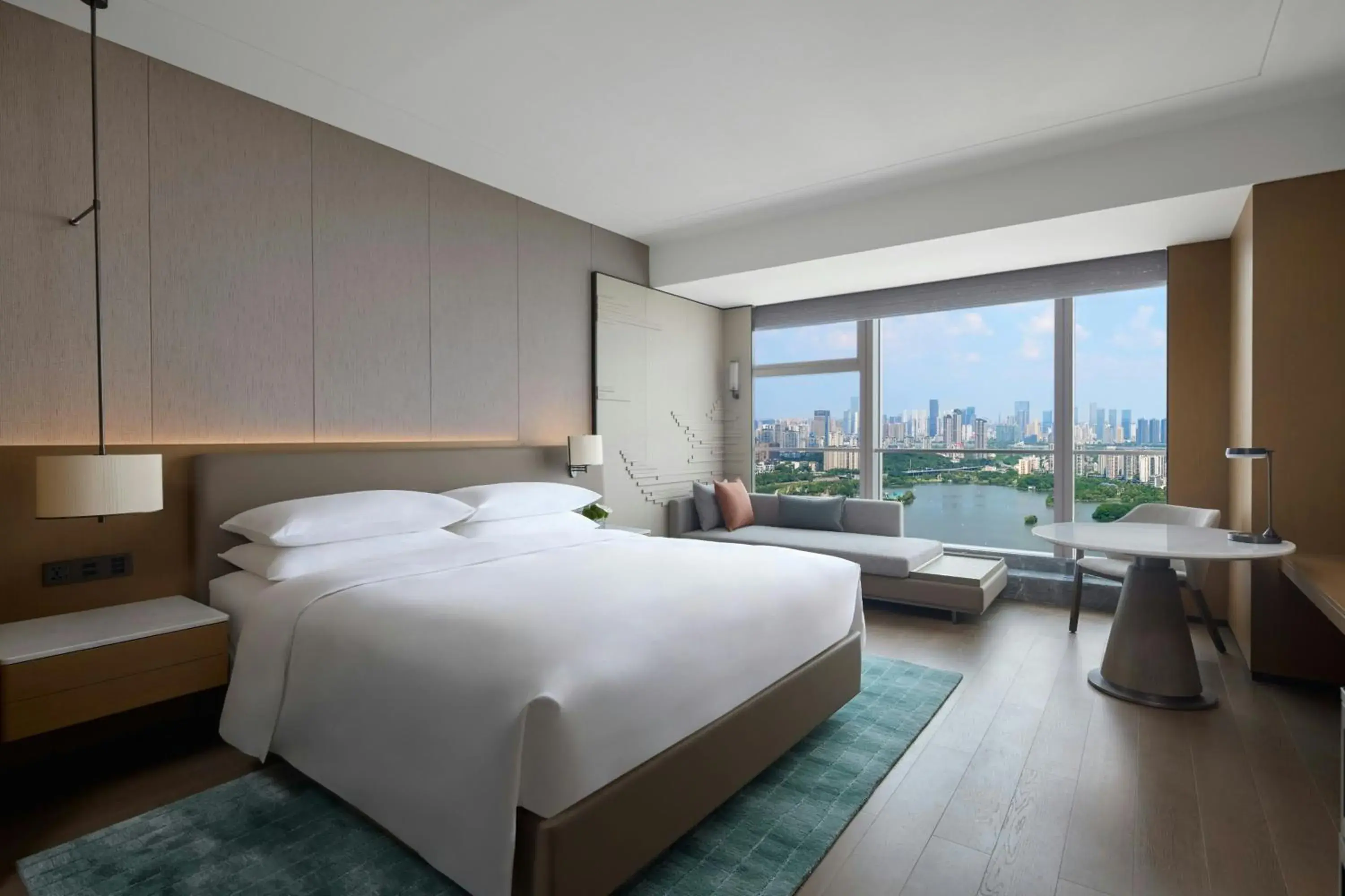 Executive King Room with Lake View - Club Lounge Access in Changsha Marriott Hotel West Executive King Room with Lake View - Club Lounge Access in Changsha Marriott Hotel West