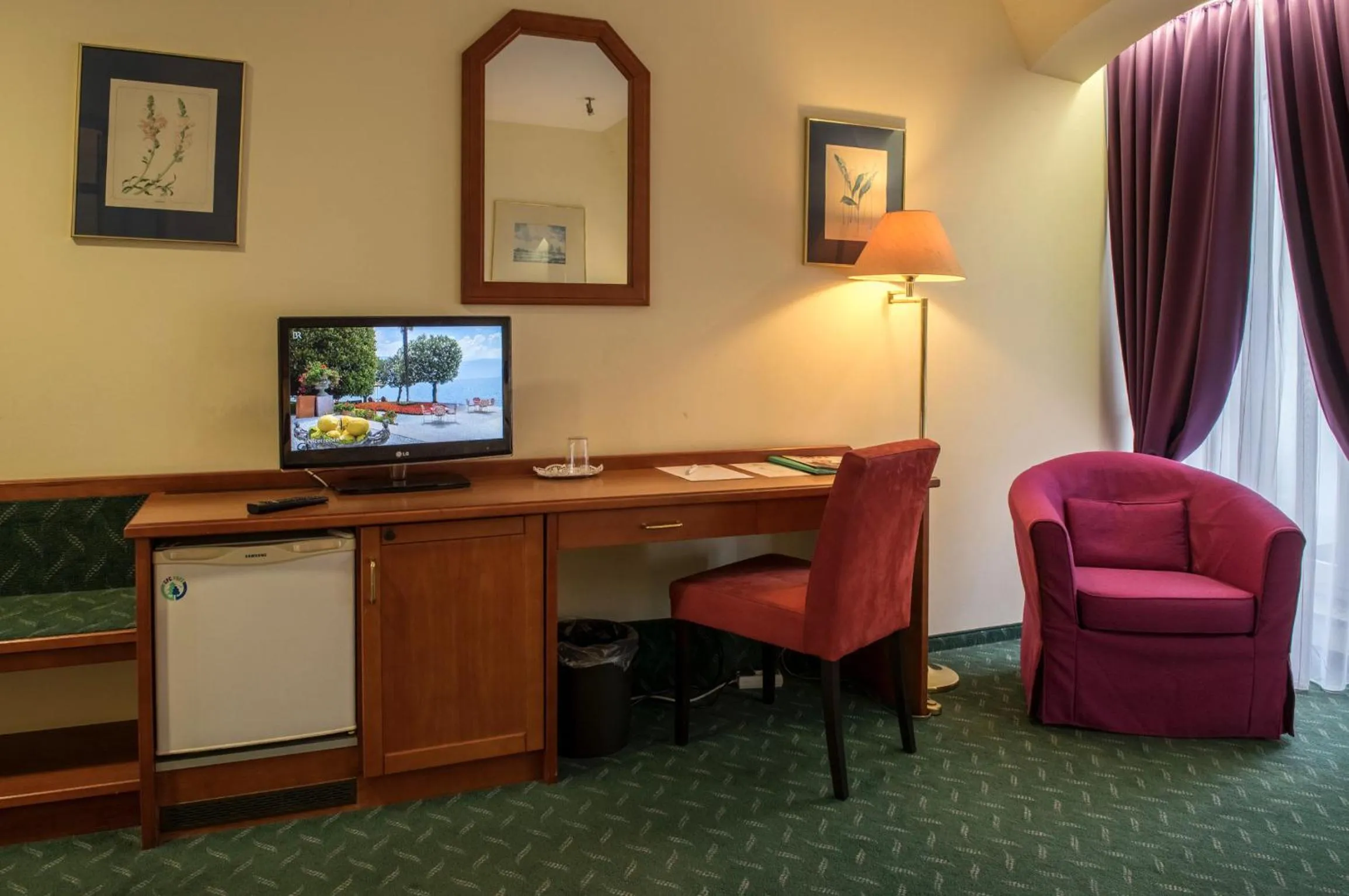 TV and multimedia in Hotel Artrium am Park