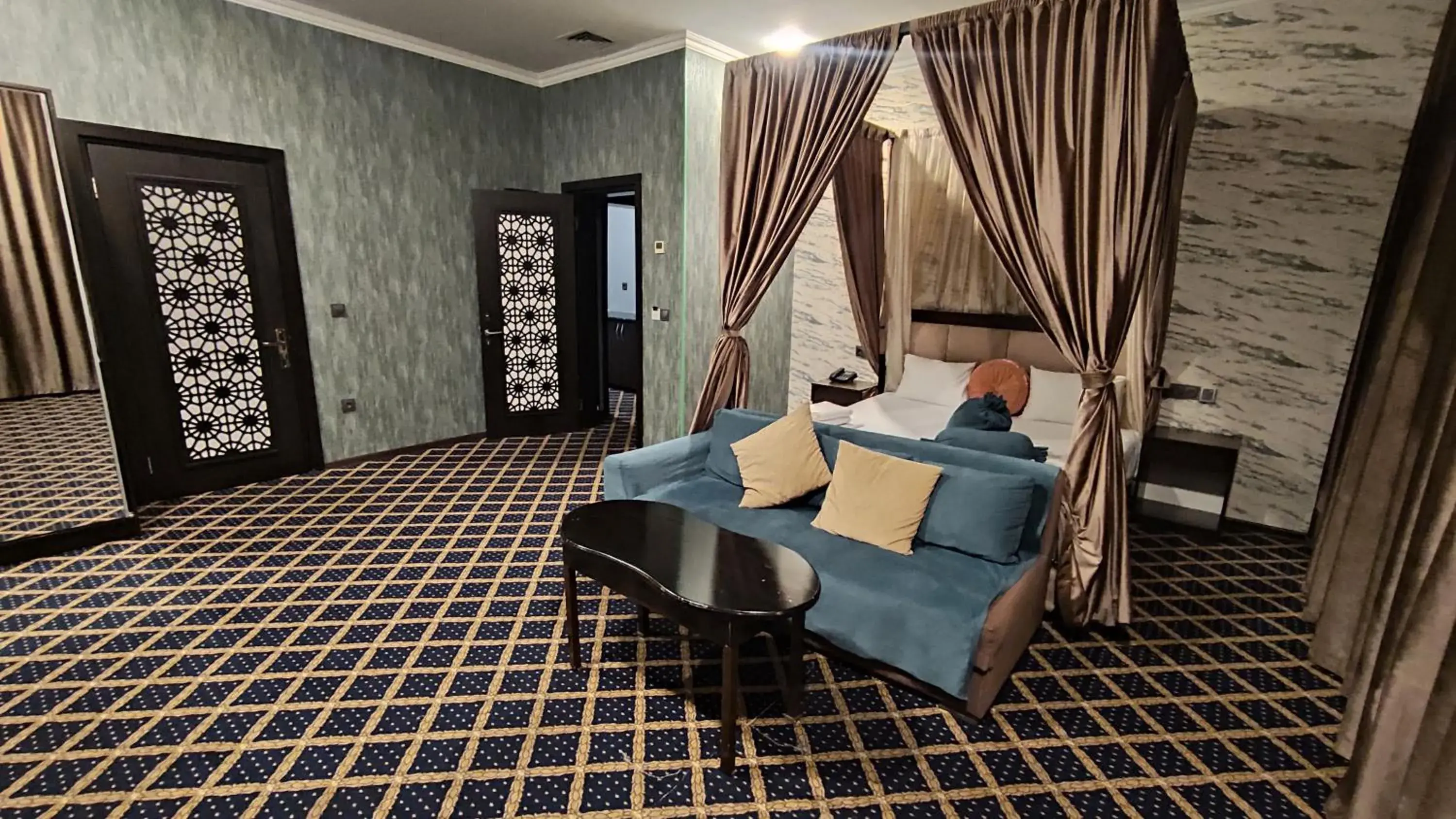 King Suite - single occupancy in Corniche White City Hotel King Suite - single occupancy in Corniche White City Hotel