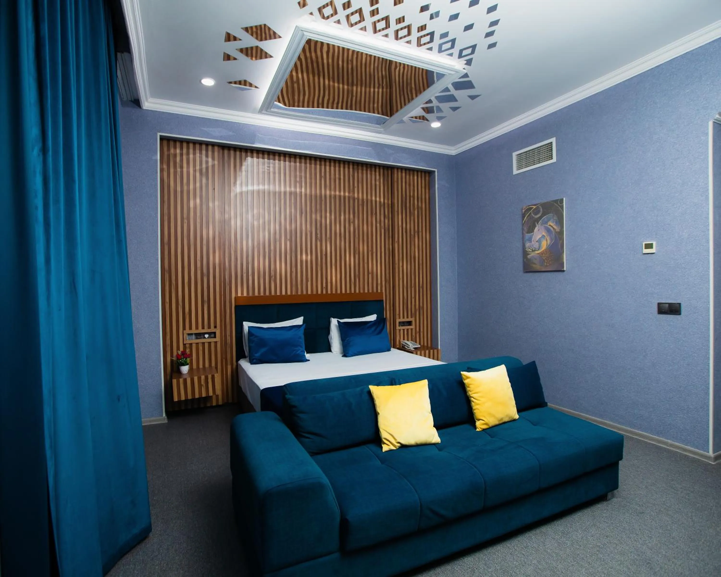 Bed in Corniche White City Hotel