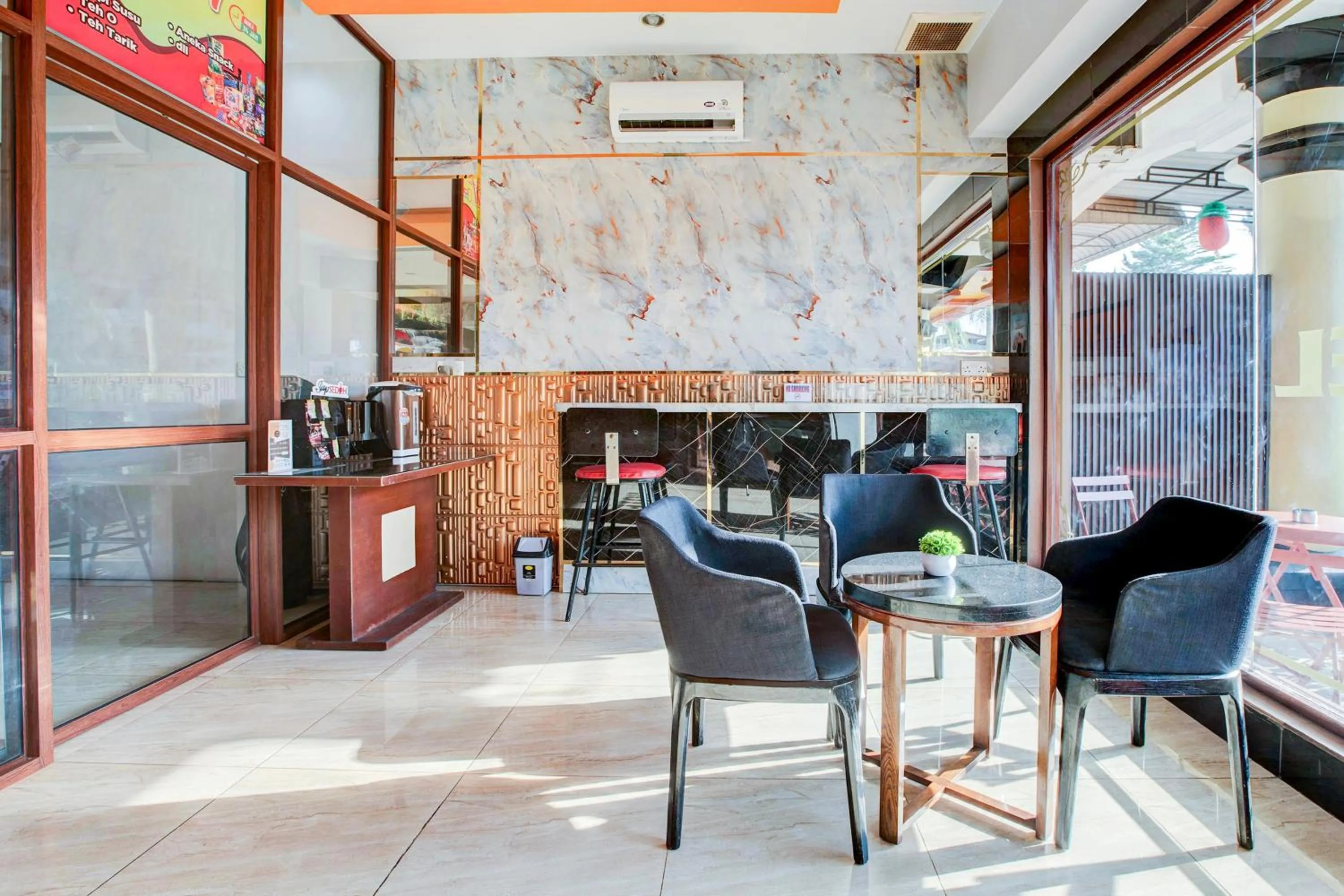 Lobby or reception in Dancenter S Hotel