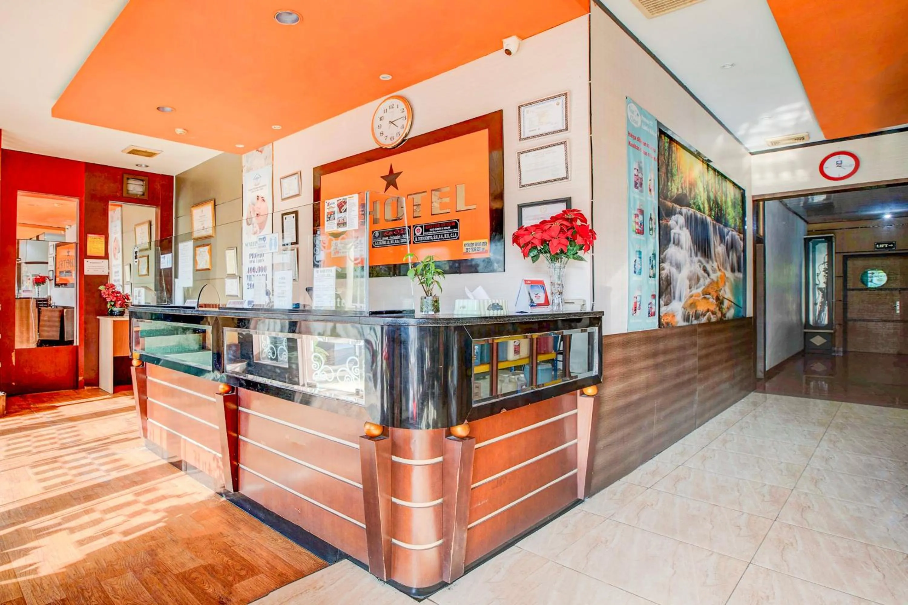 Lobby or reception in Dancenter S Hotel