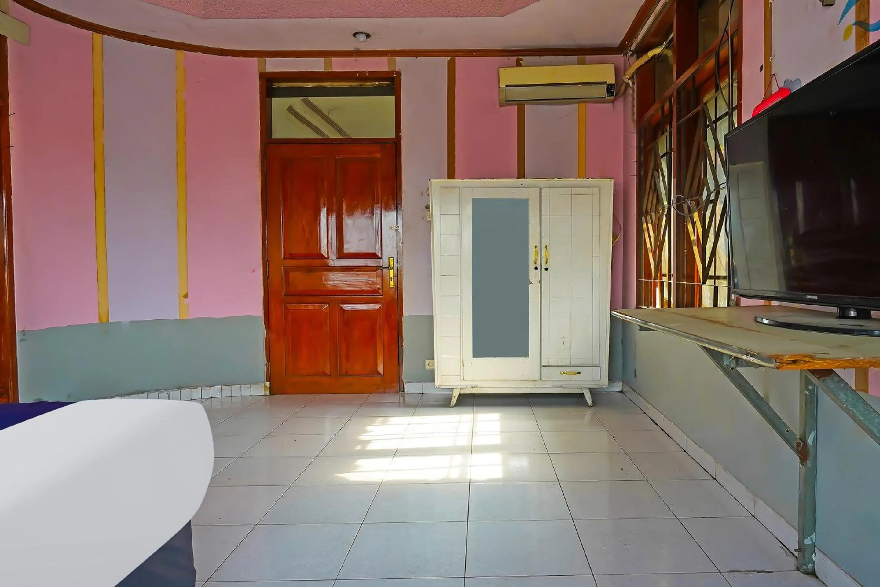 Bedroom in Hotel O 139 Guest House