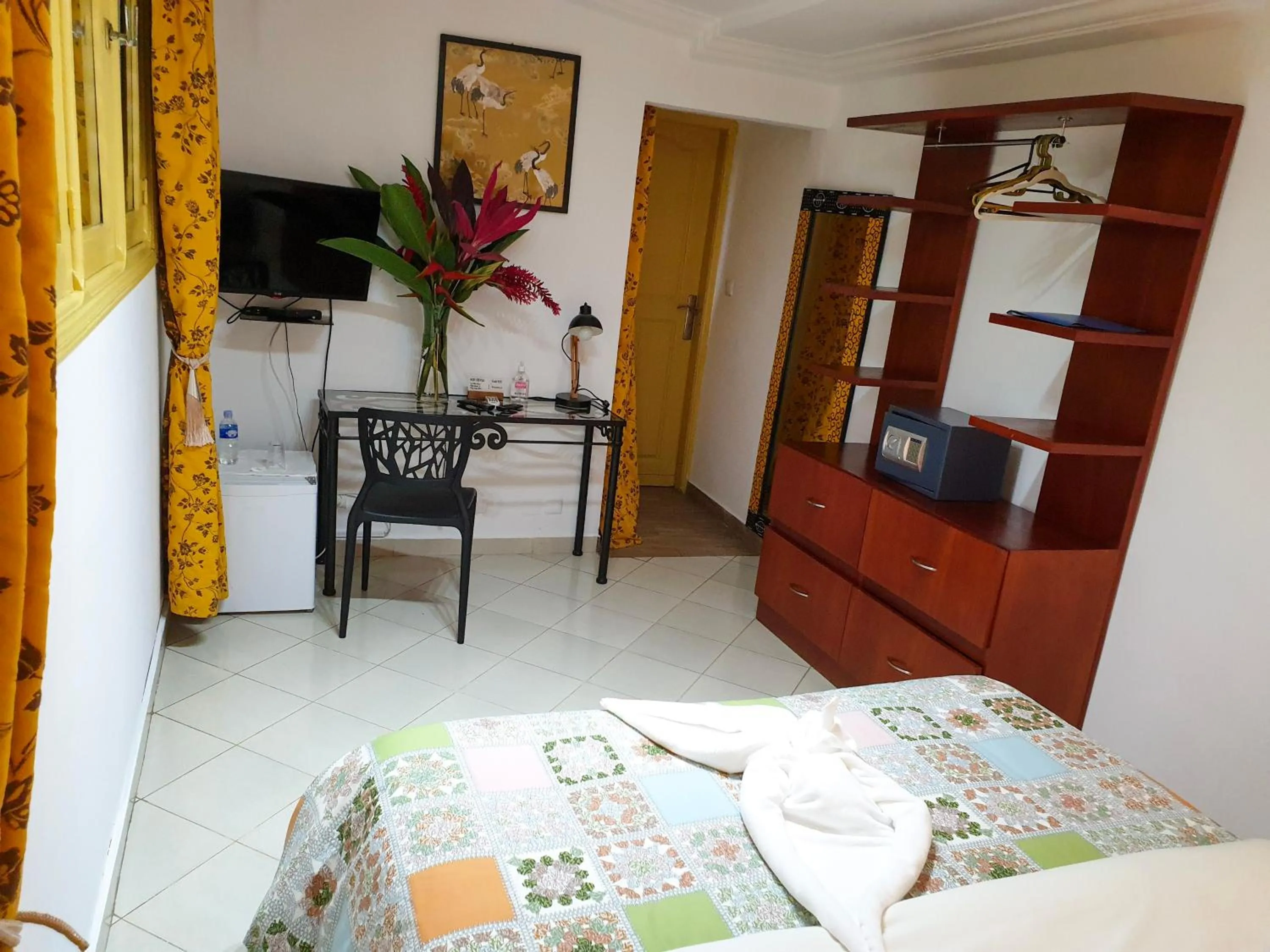 Bed in Villa Oasis Abidjan