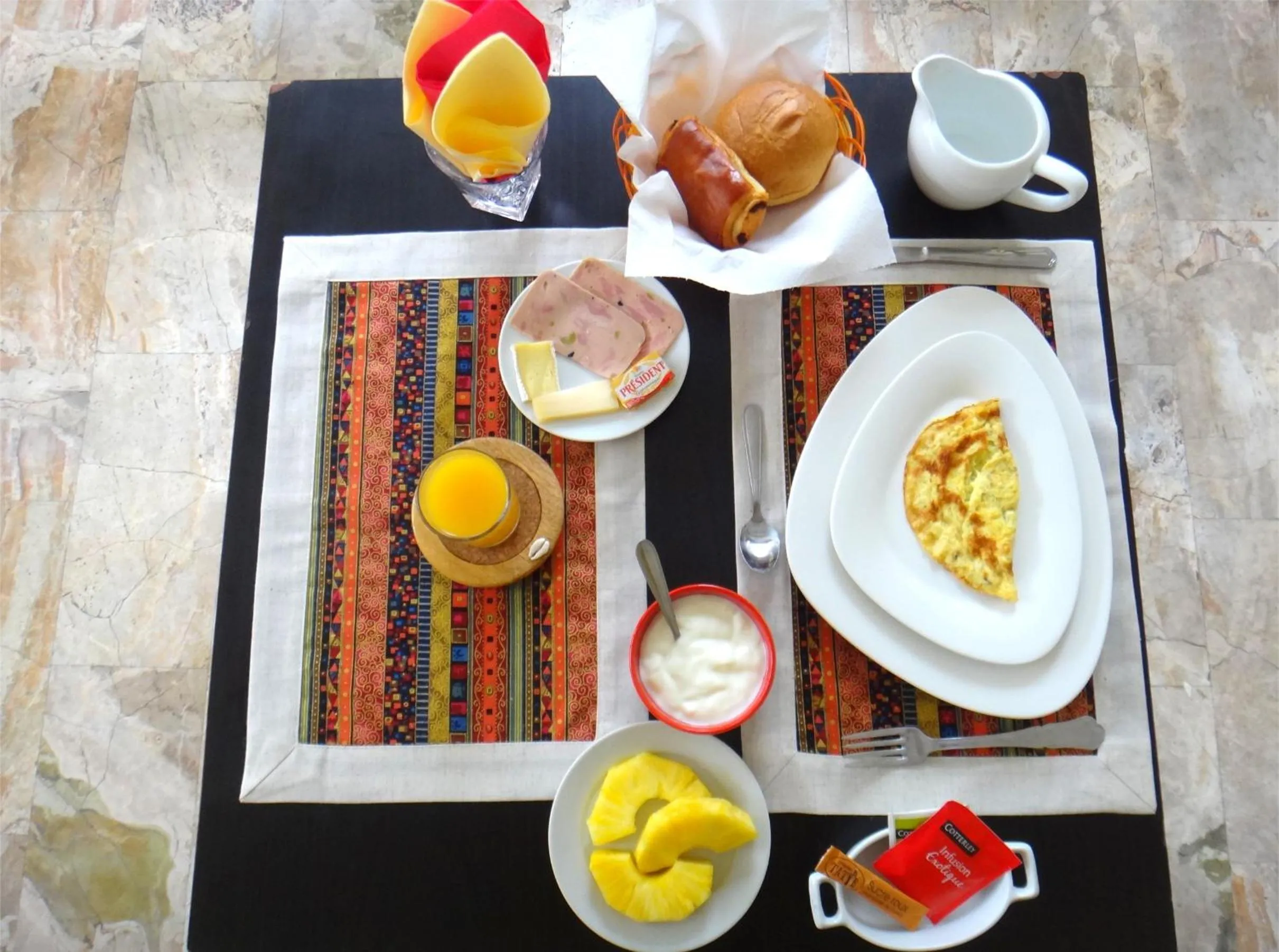 Breakfast in Villa Oasis Abidjan