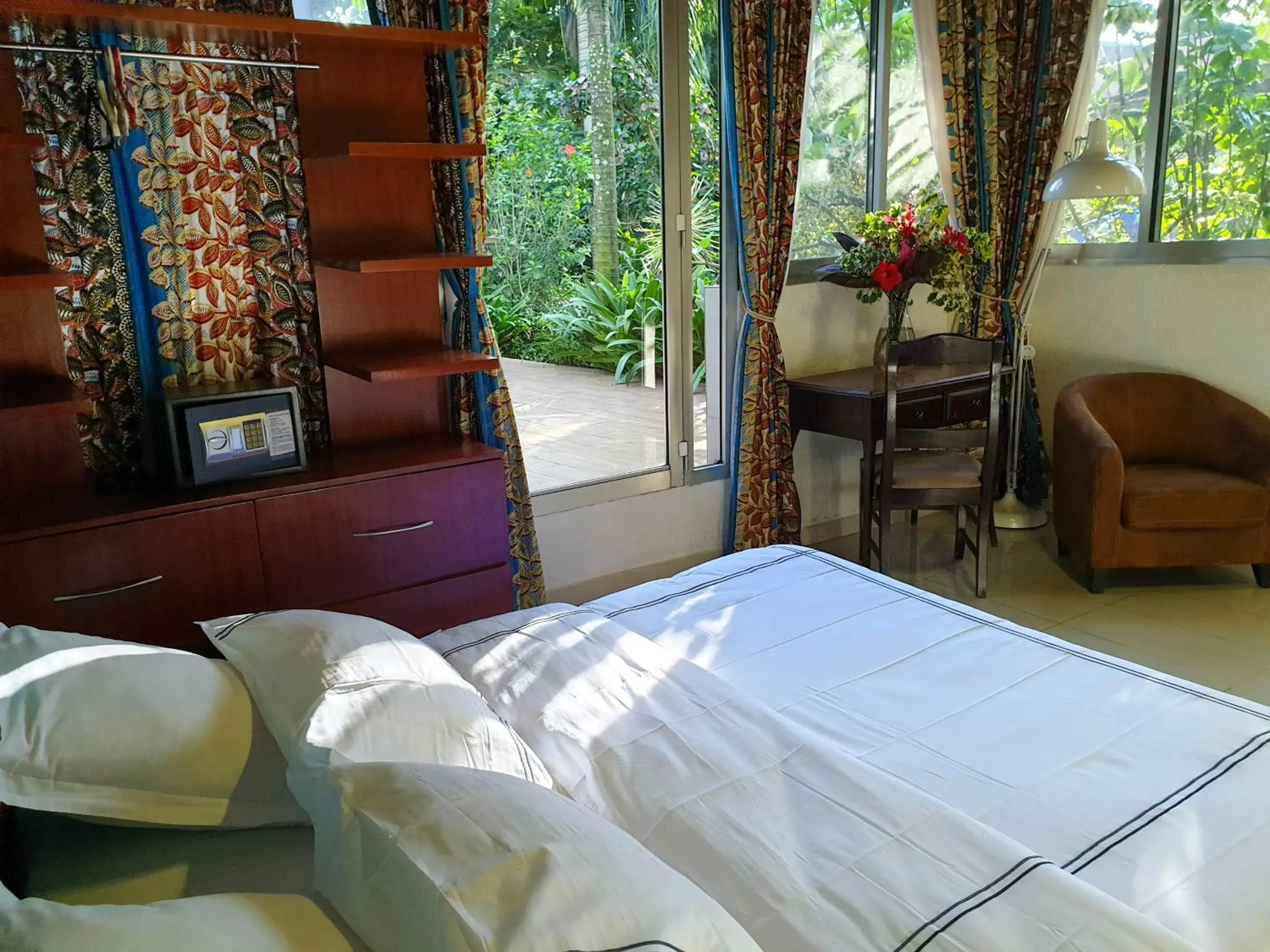 Bungalow with Garden View - single occupancy in Villa Oasis Abidjan Bungalow with Garden View - single occupancy in Villa Oasis Abidjan