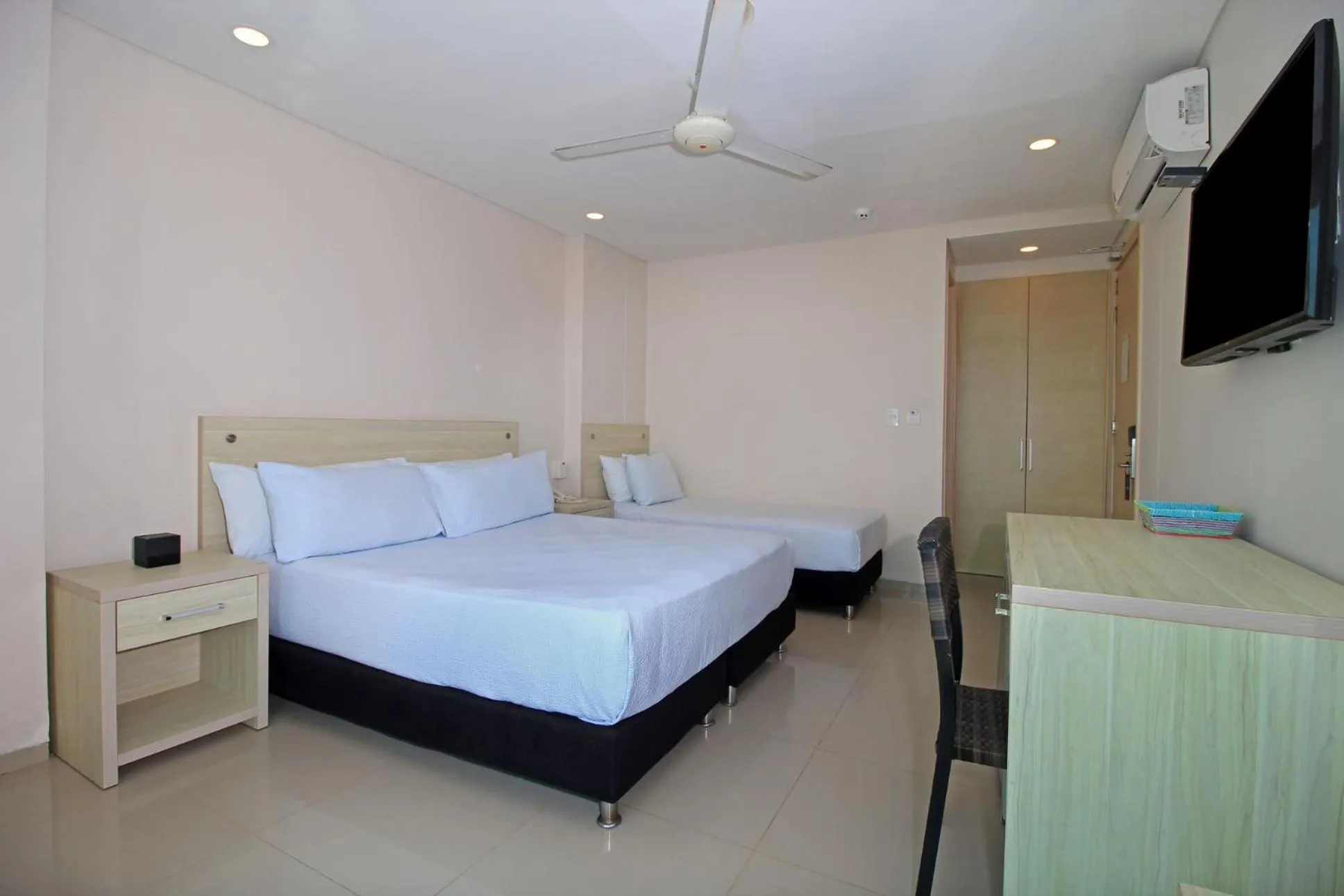 Bed in Hotel Summer Frente Al Mar