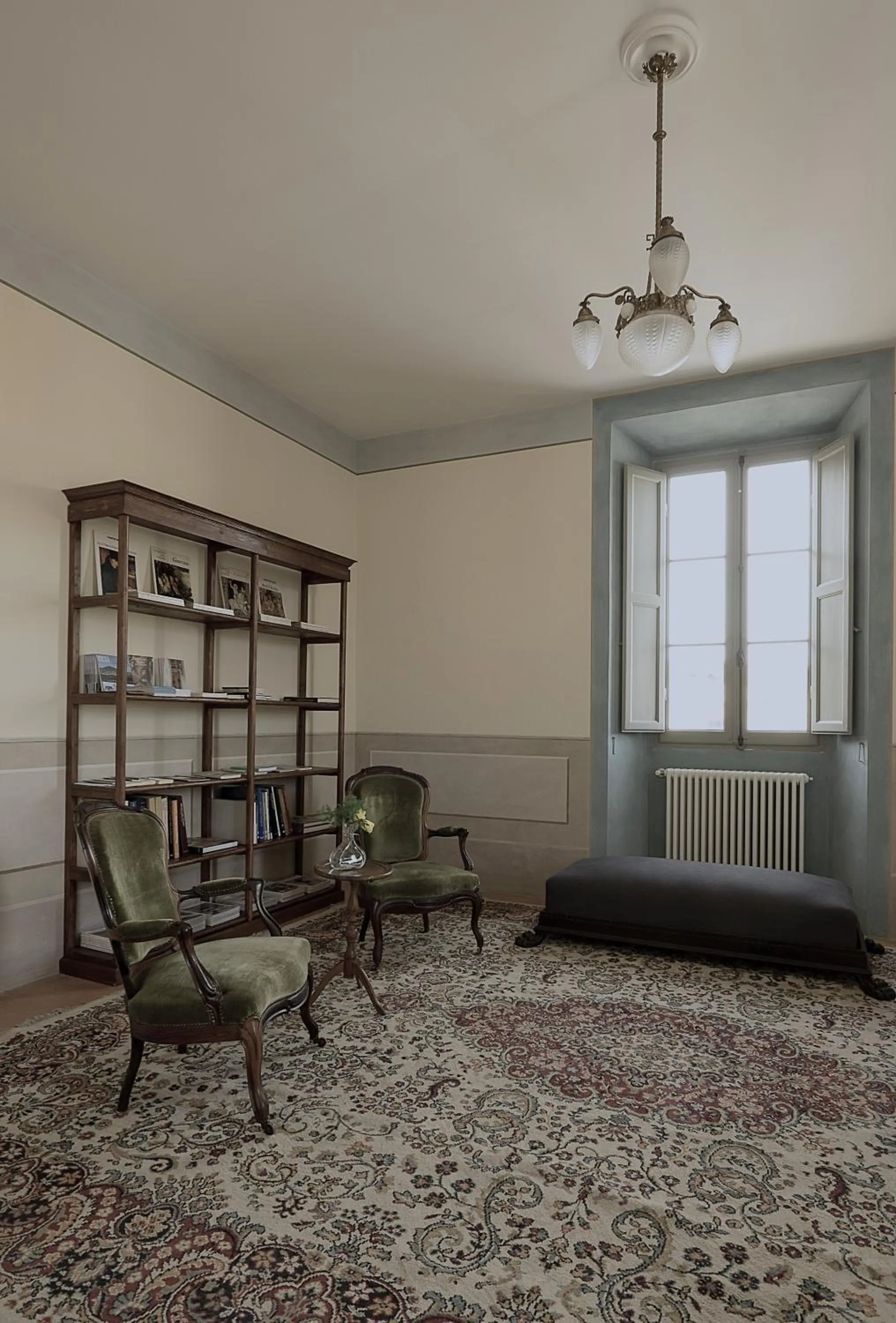 Communal lounge/ TV room in B&B Palazzo Mattei