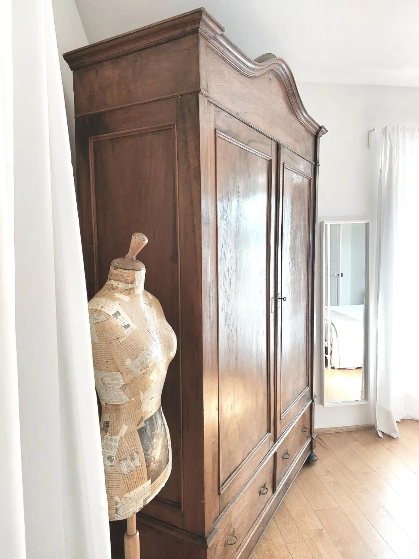 wardrobe in B&B Palazzo Mattei