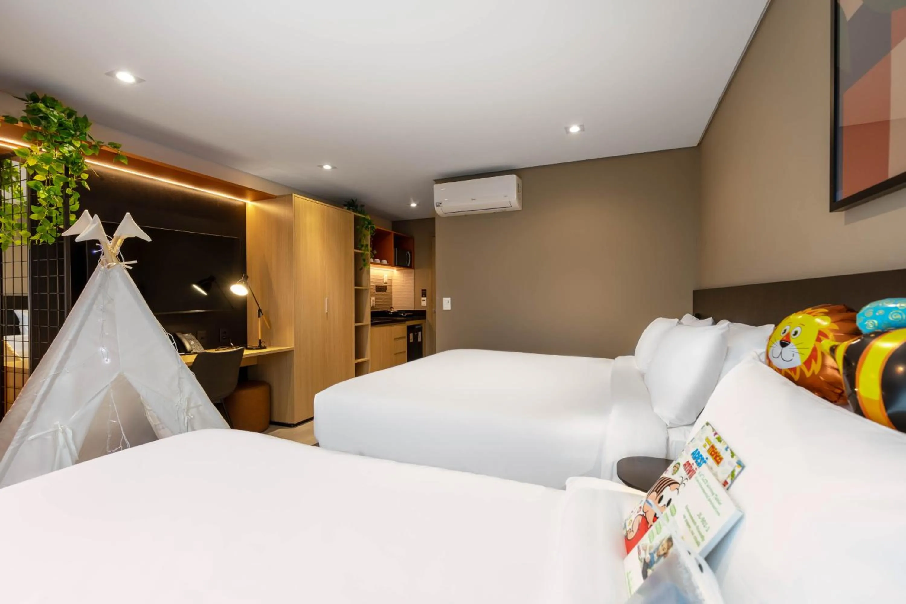 Decorative detail, Bed in Cozzy Premium Paulista Hotel