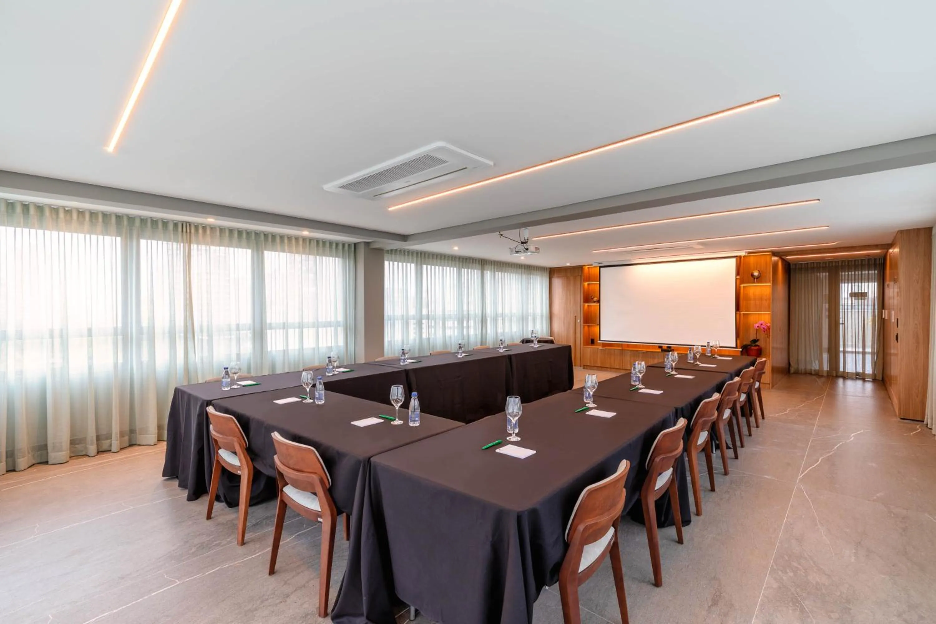 Banquet/Function facilities in Cozzy Premium Paulista Hotel