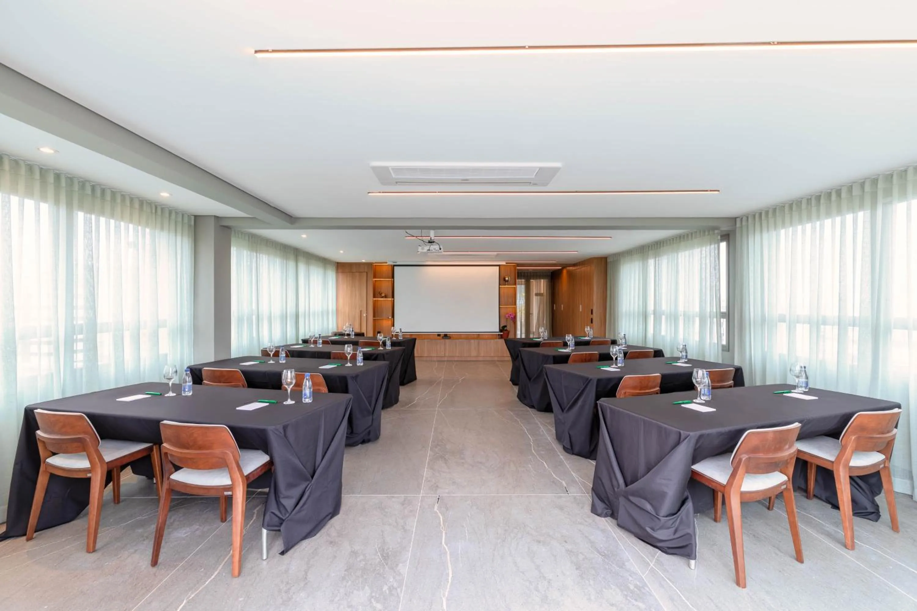Banquet/Function facilities in Cozzy Premium Paulista Hotel