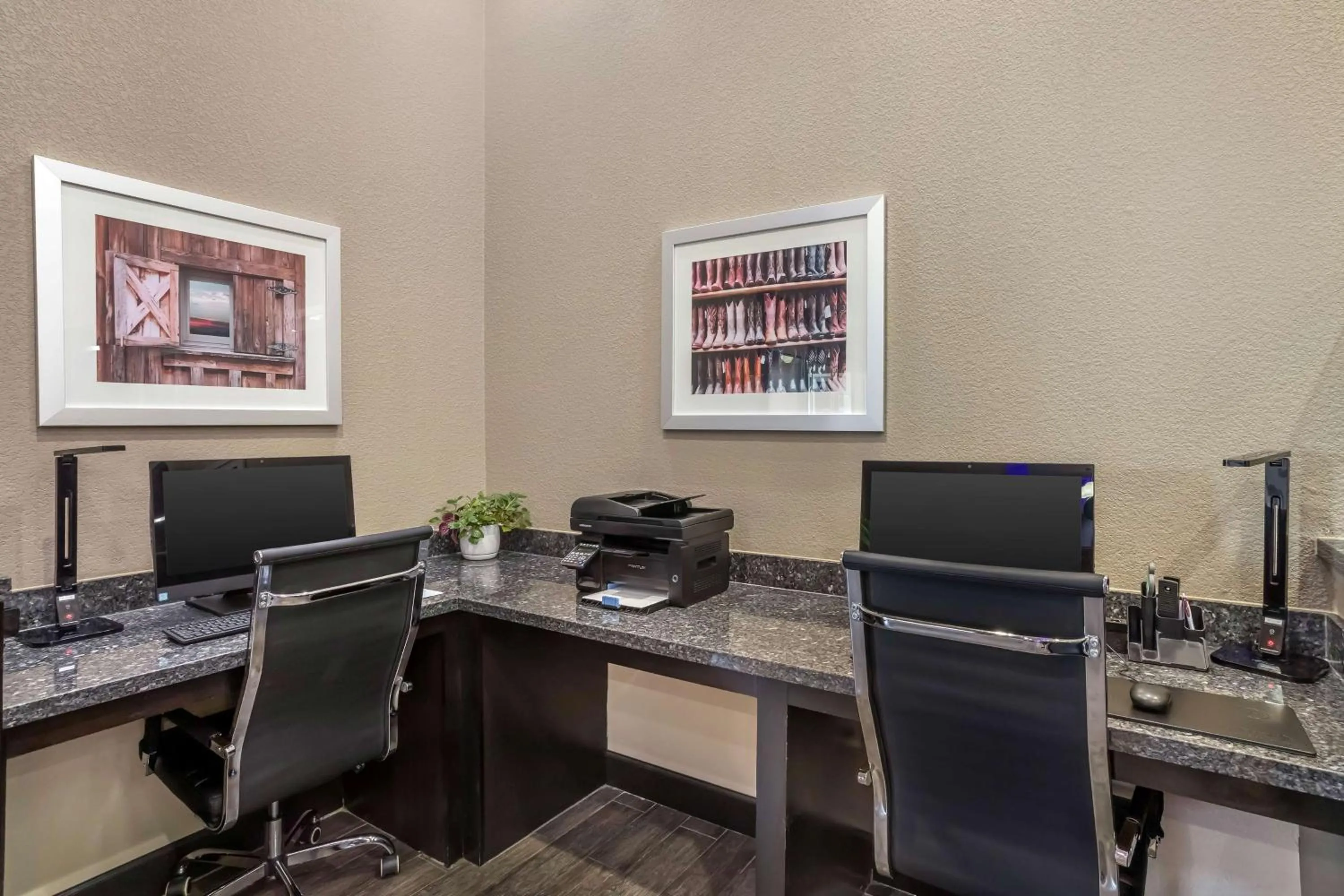 Business facilities in Best Western Plus Lake Jackson Inn & Suites