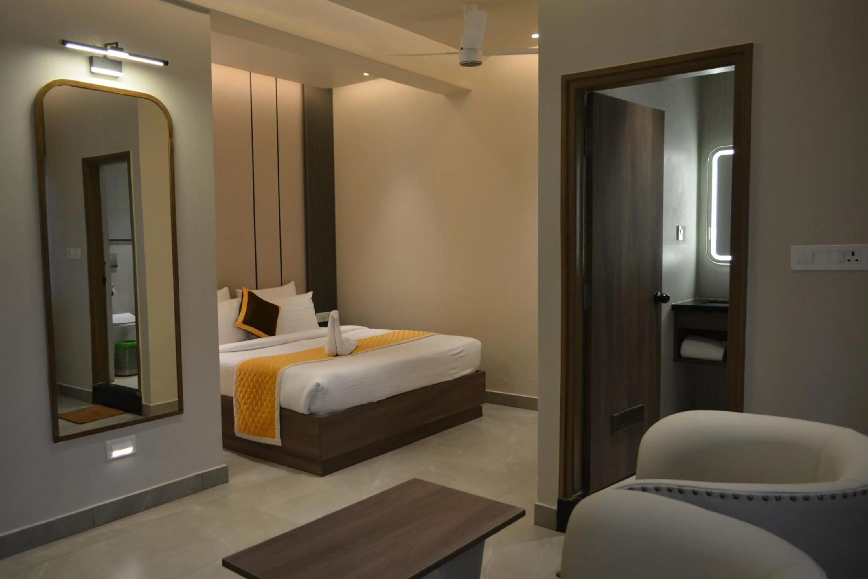 Bed in Hotel Muthahalli Grand