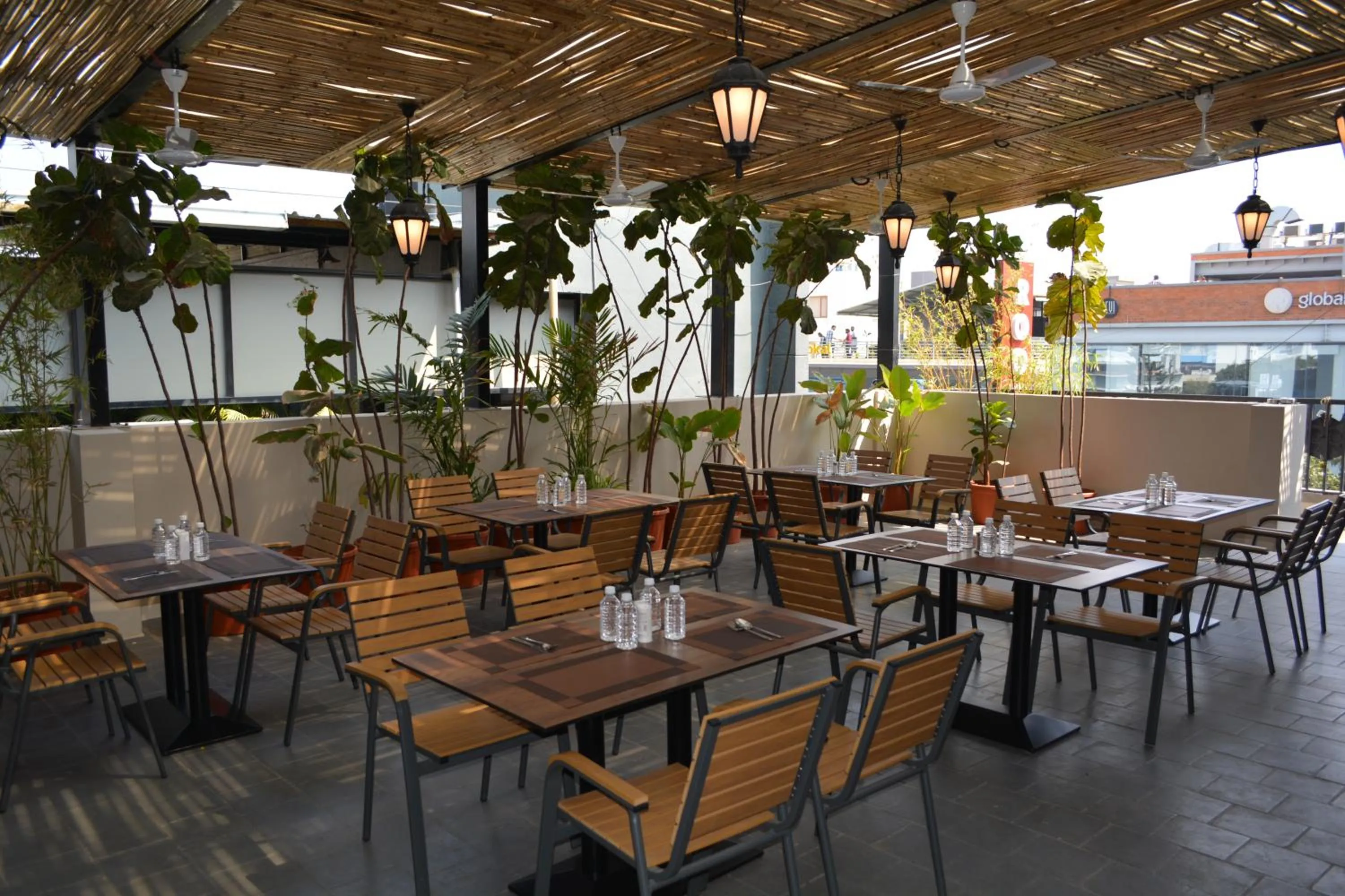 Restaurant/places to eat in Hotel Muthahalli Grand